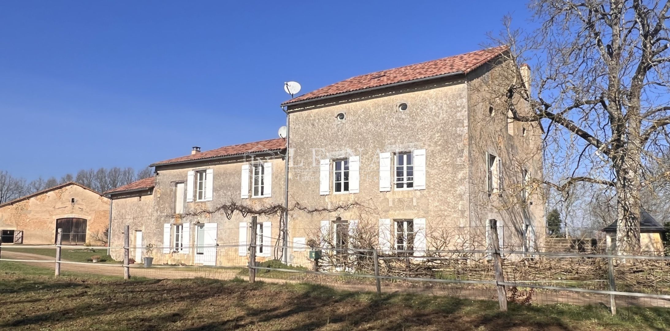 property 9 rooms for sale on GENCAY (86160)