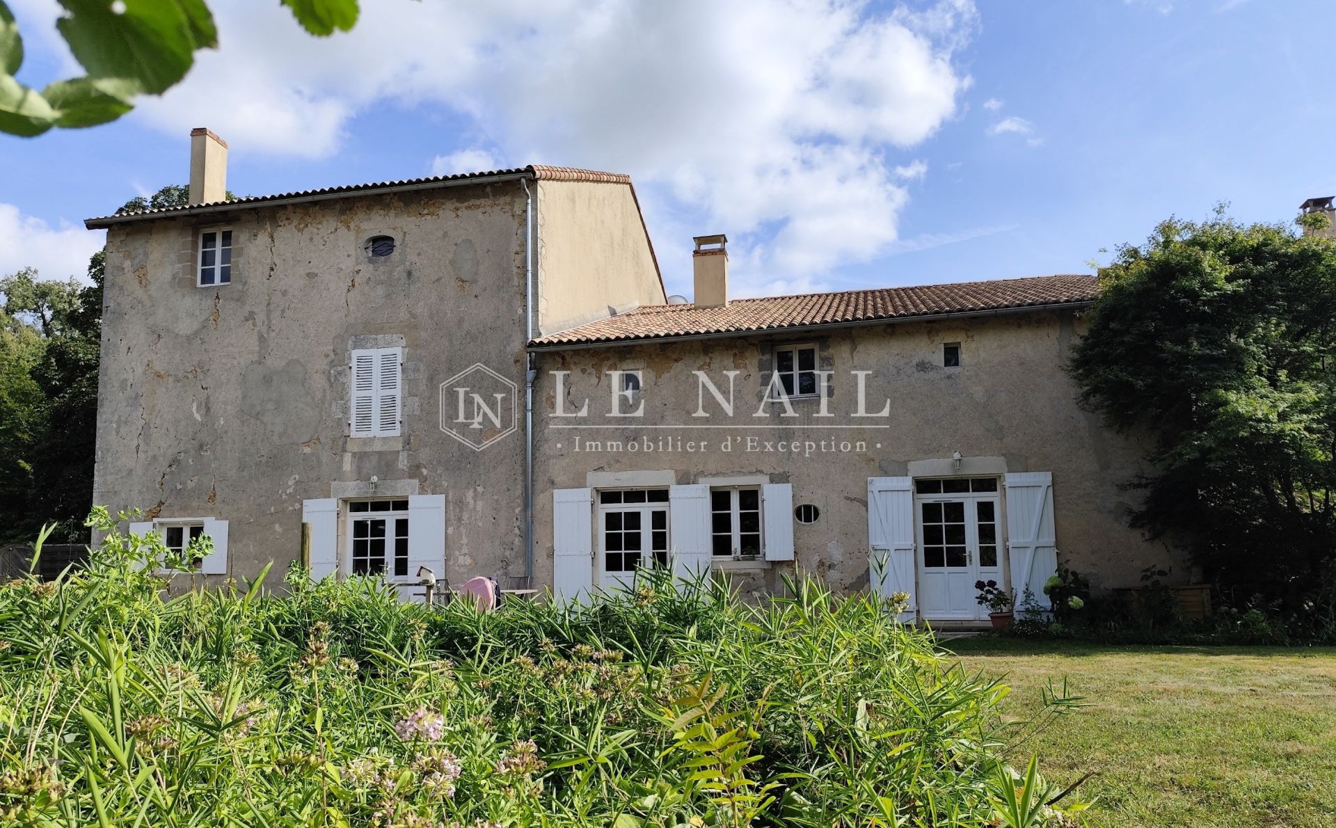 propriété 9 pièces en vente à GENCAY (86160)