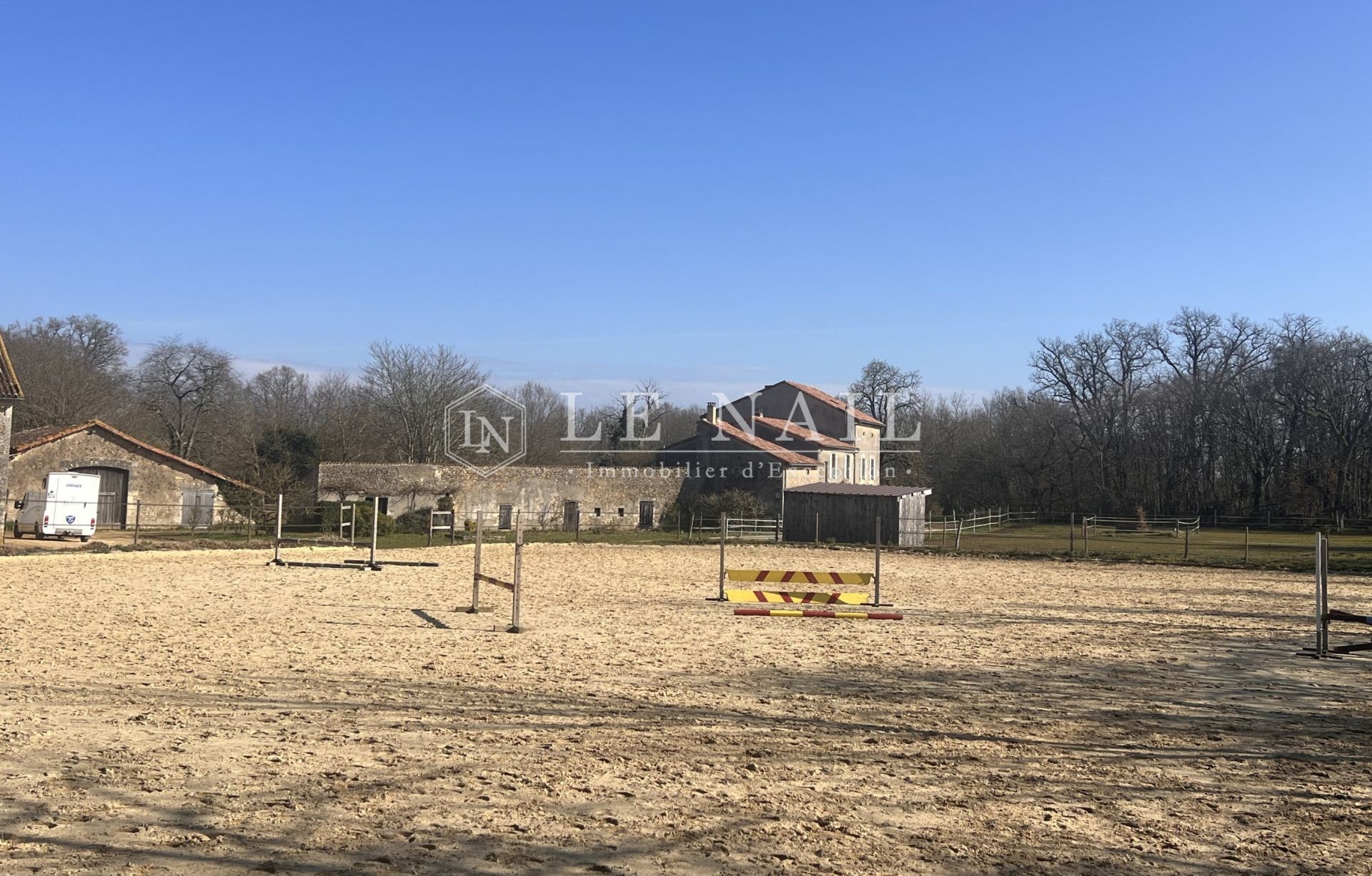propriété 9 pièces en vente à GENCAY (86160)