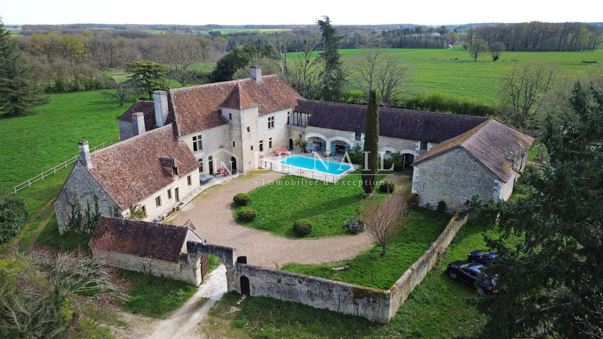 castle 15 rooms for sale on LOCHES (37600)