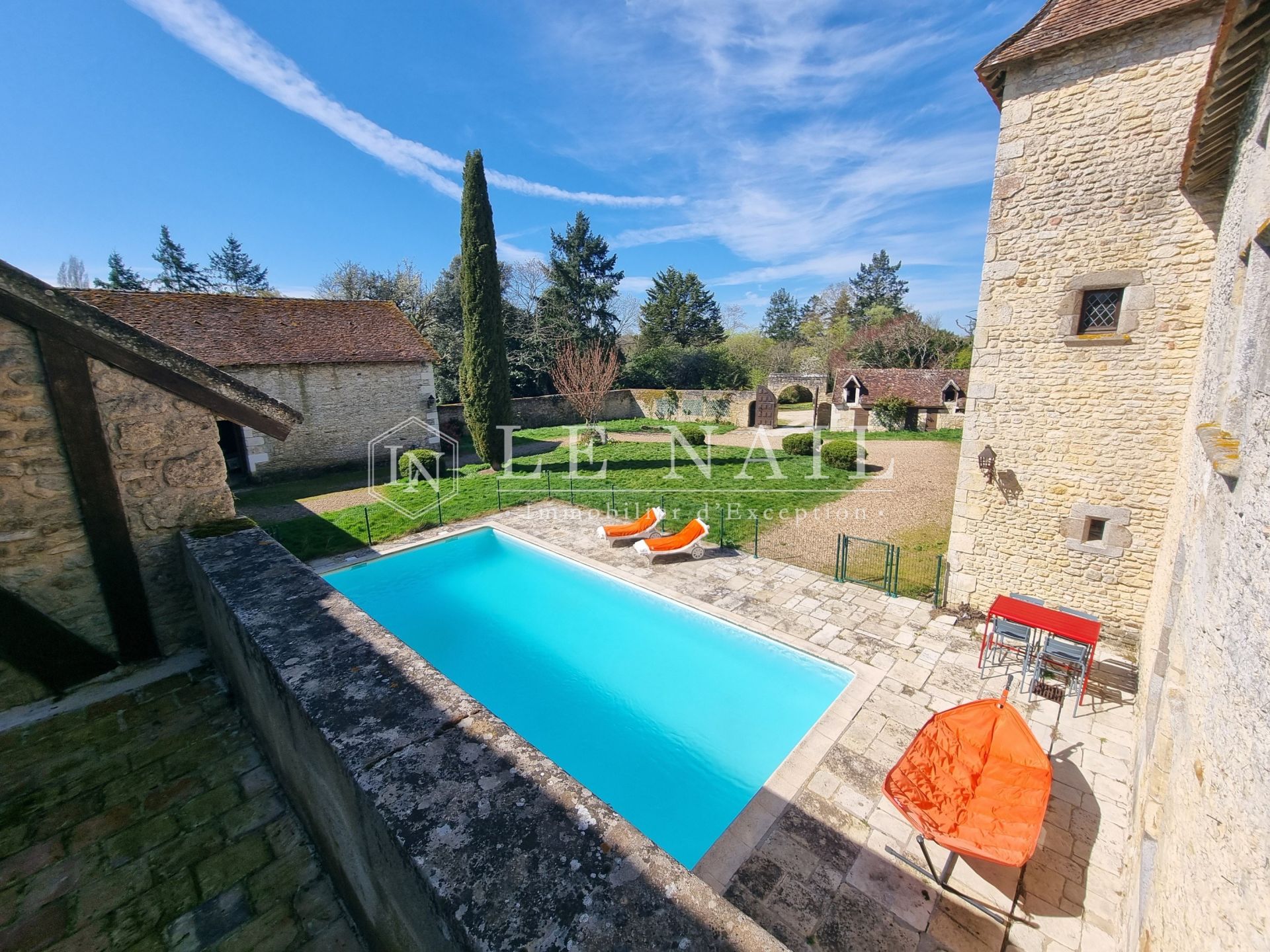 castle 15 rooms for sale on LOCHES (37600)