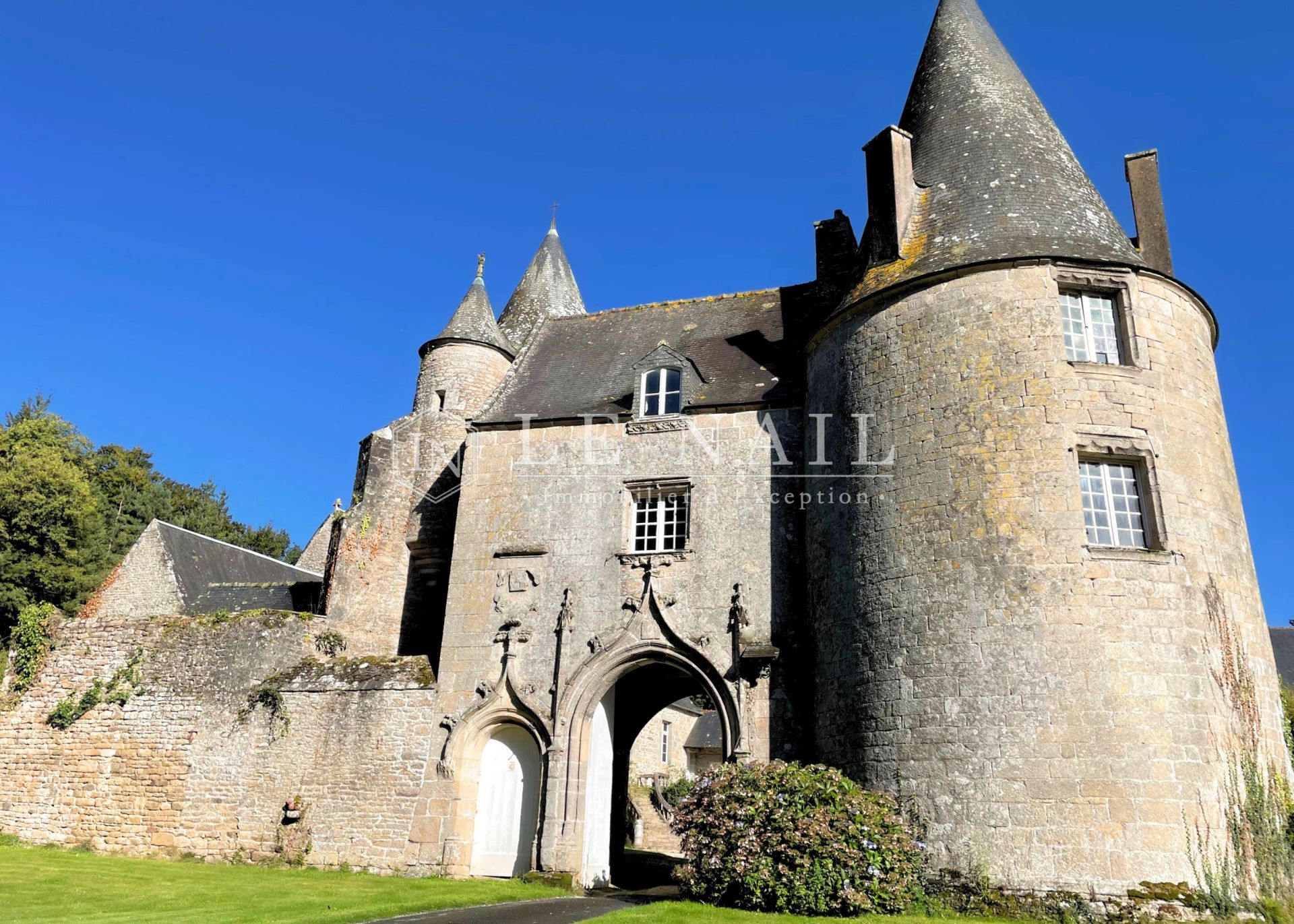 château 12 pièces en vente à QUINTIN (22800)