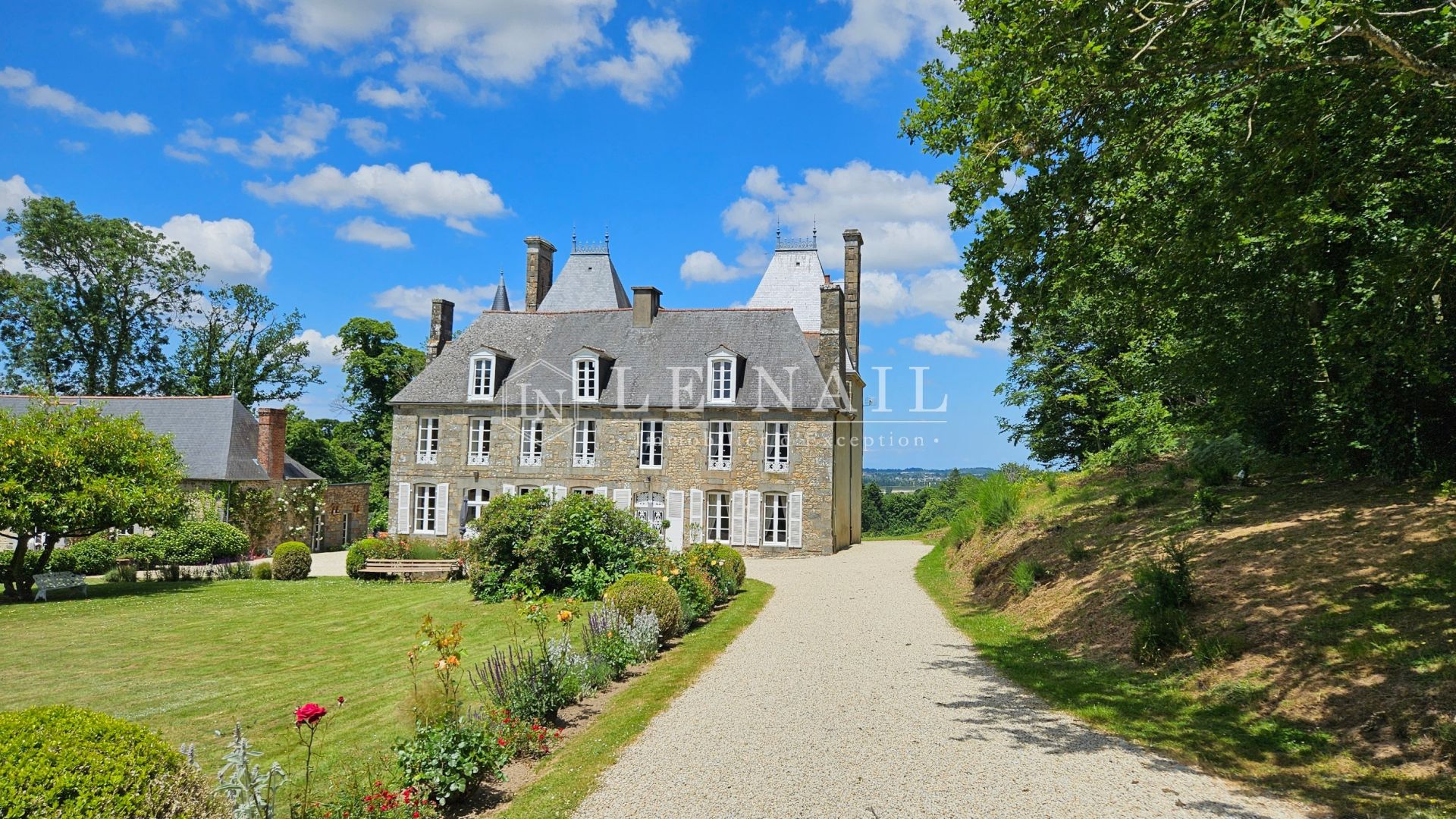 castle 10 rooms for sale on COMBOURG (35270)