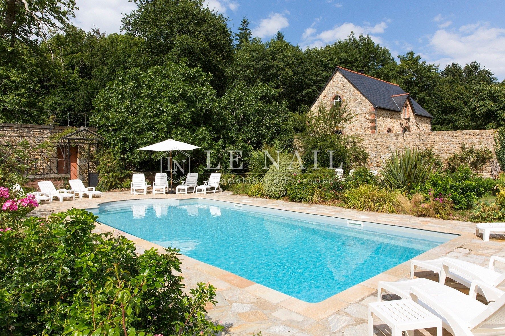 château 26 pièces en vente à COMBOURG (35270)