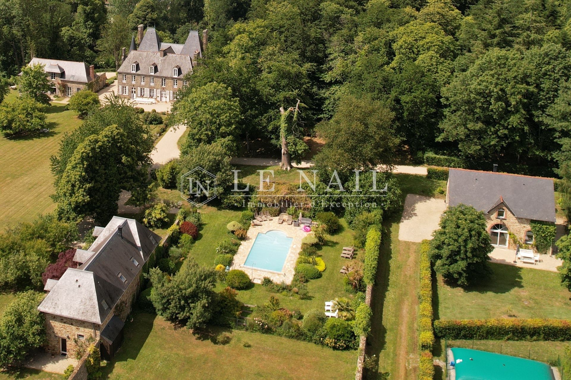 castle 10 rooms for sale on COMBOURG (35270)