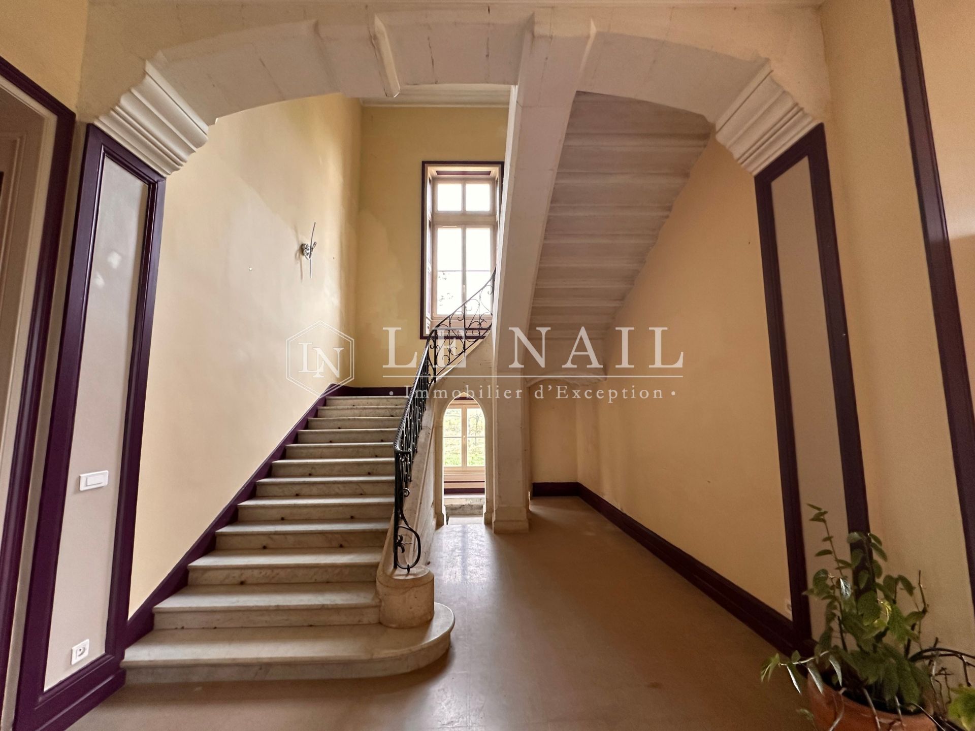 château 12 pièces en vente à STE HERMINE (85210)