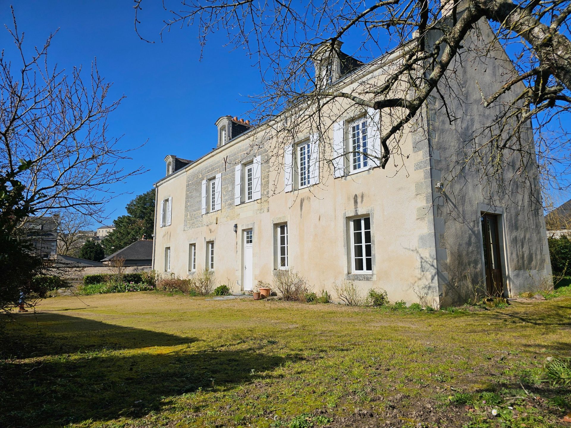 maison 12 pièces en vente à ST FLORENT LE VIEIL (49410)