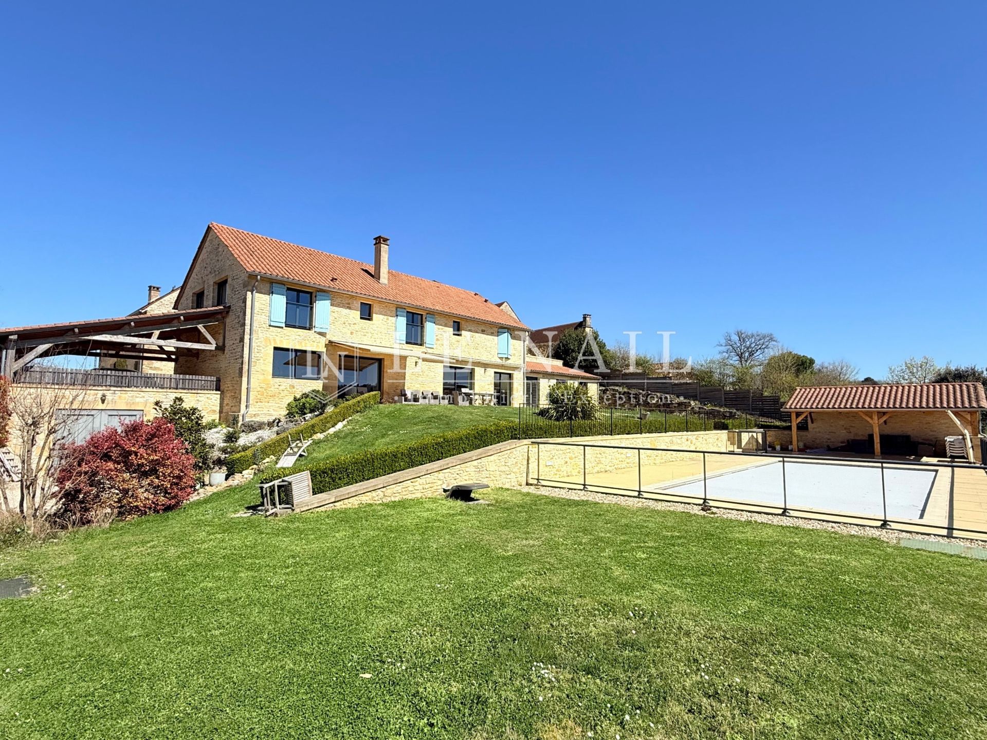 property 21 rooms for sale on SARLAT LA CANEDA (24200)