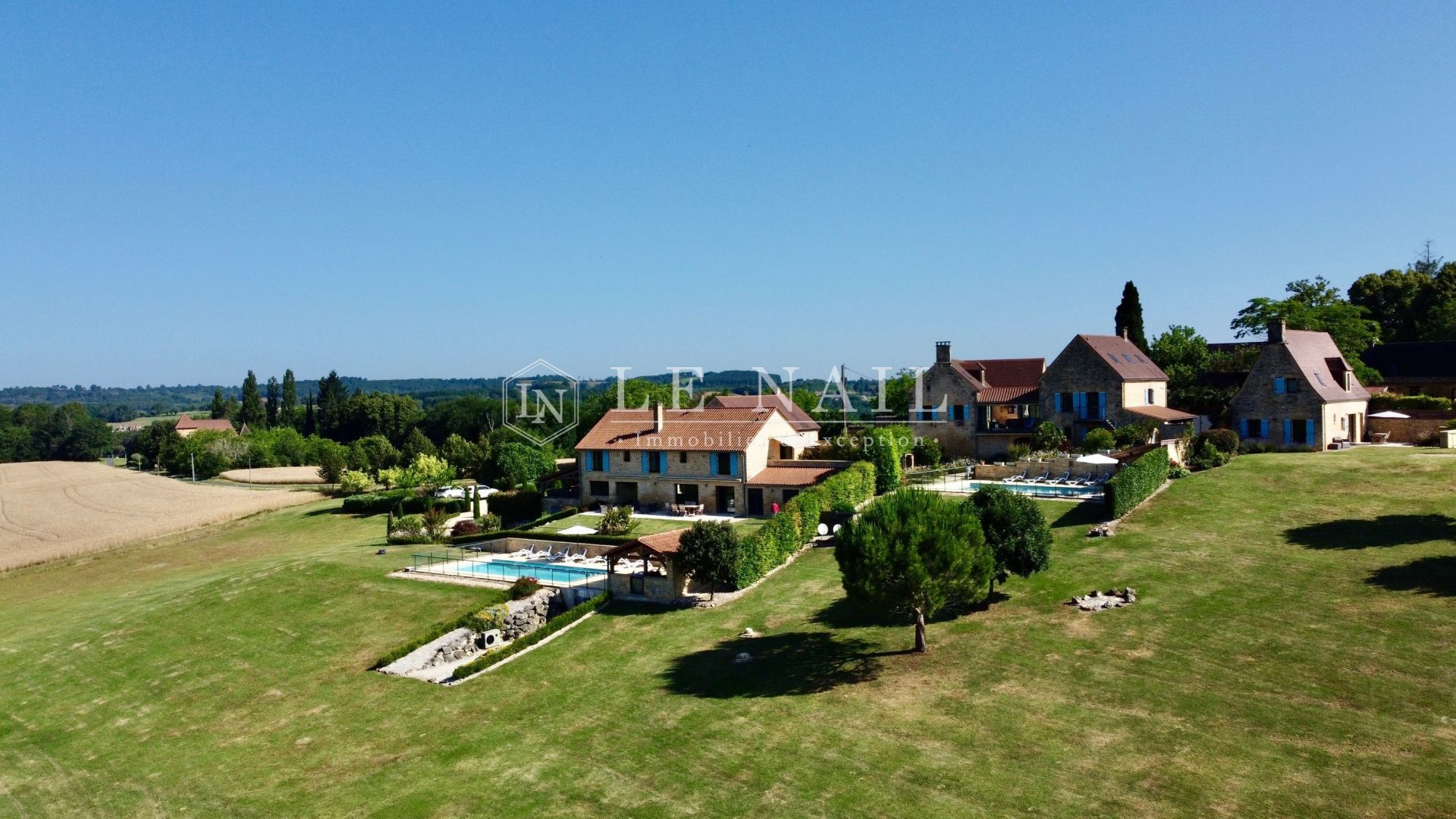 propriété 21 pièces en vente à SARLAT LA CANEDA (24200)