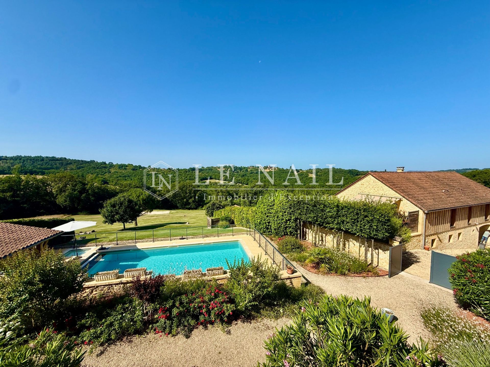 propriété 21 pièces en vente à SARLAT LA CANEDA (24200)