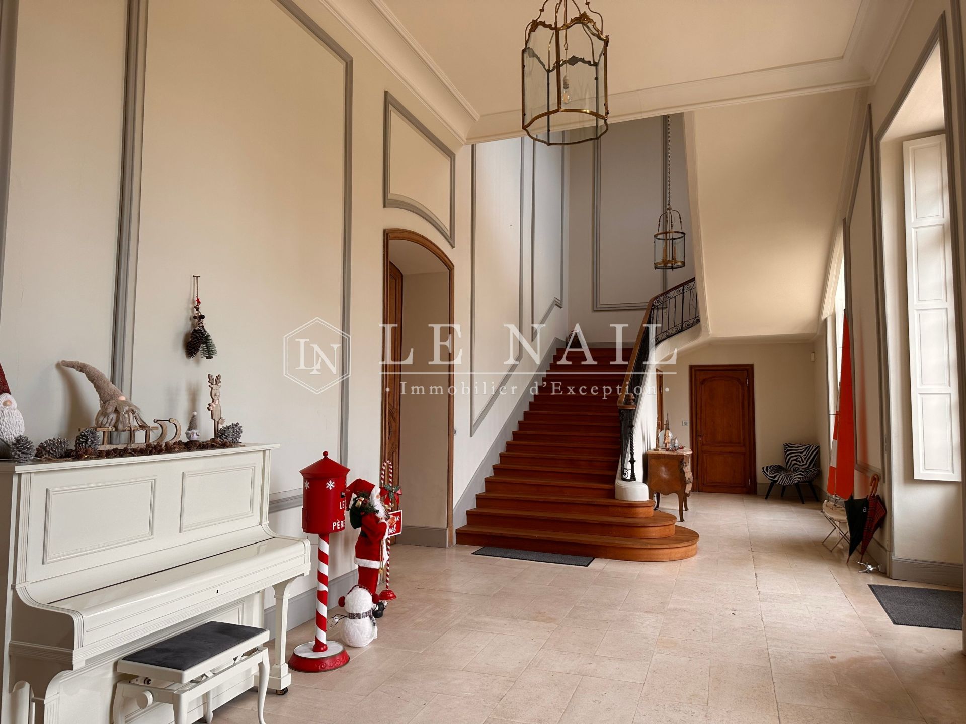 château 16 pièces en vente à LA ROCHE SUR YON (85000)