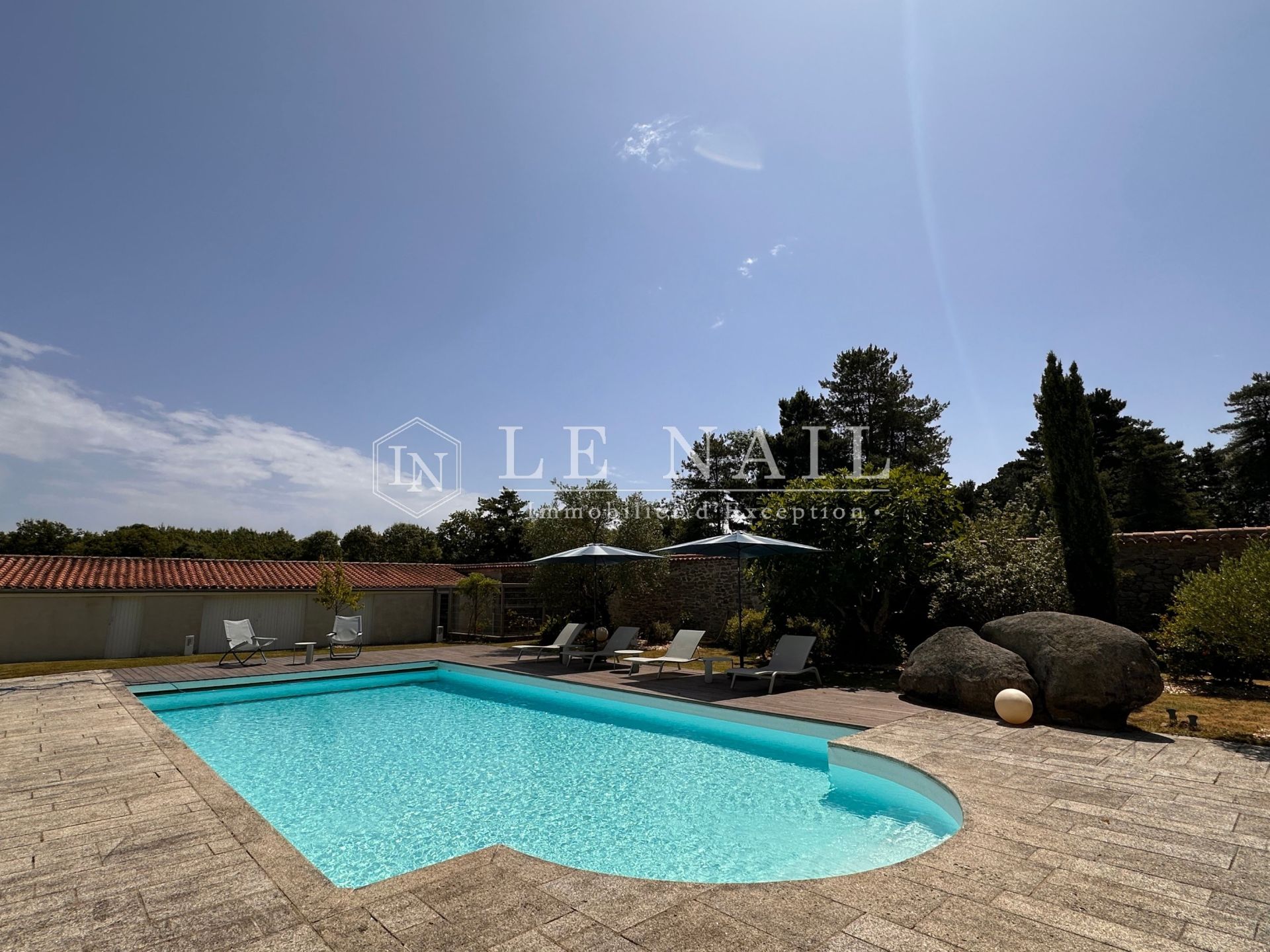 château 16 pièces en vente à LA ROCHE SUR YON (85000)