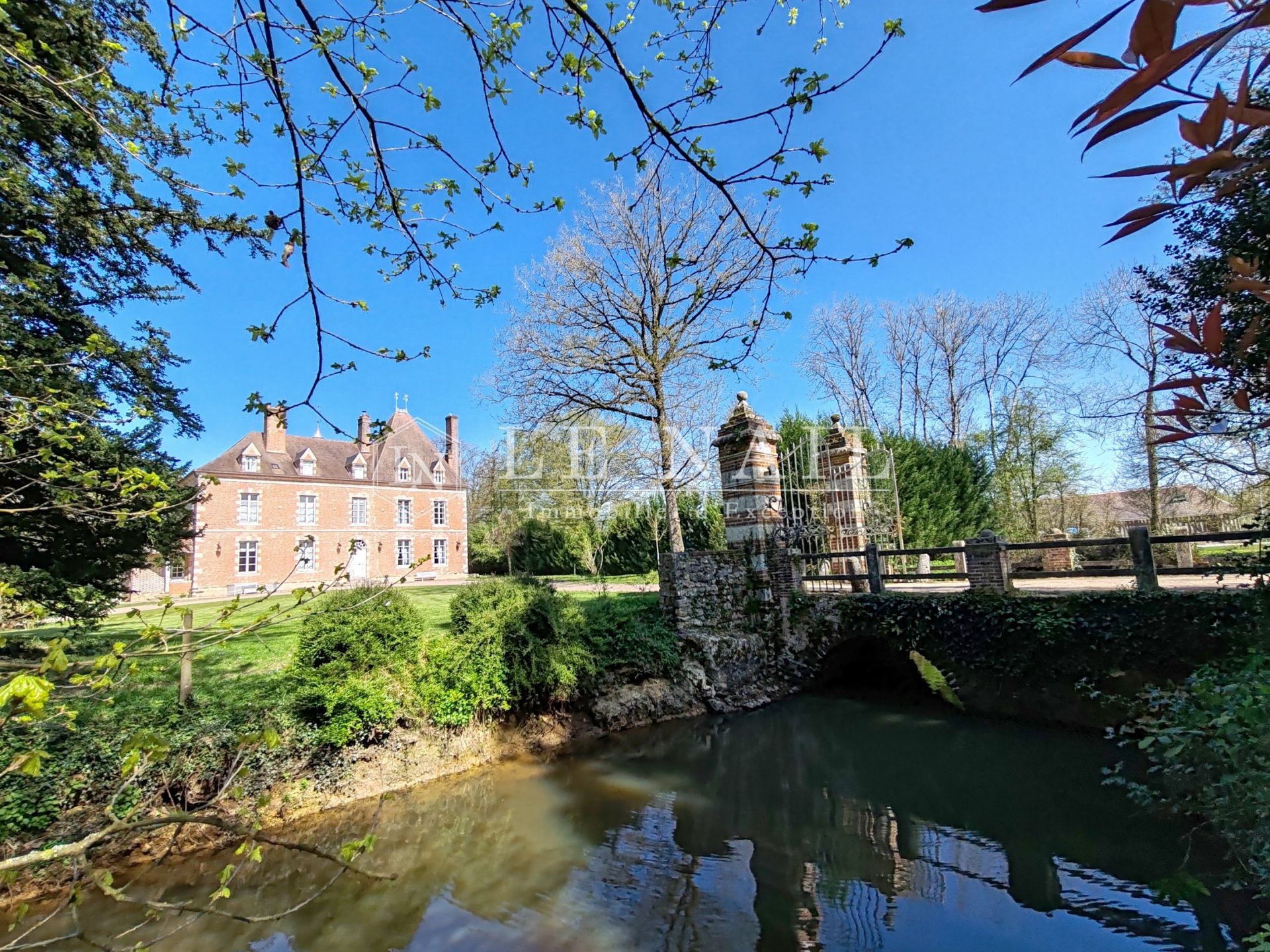 manor house 15 rooms for sale on BROU (28160)
