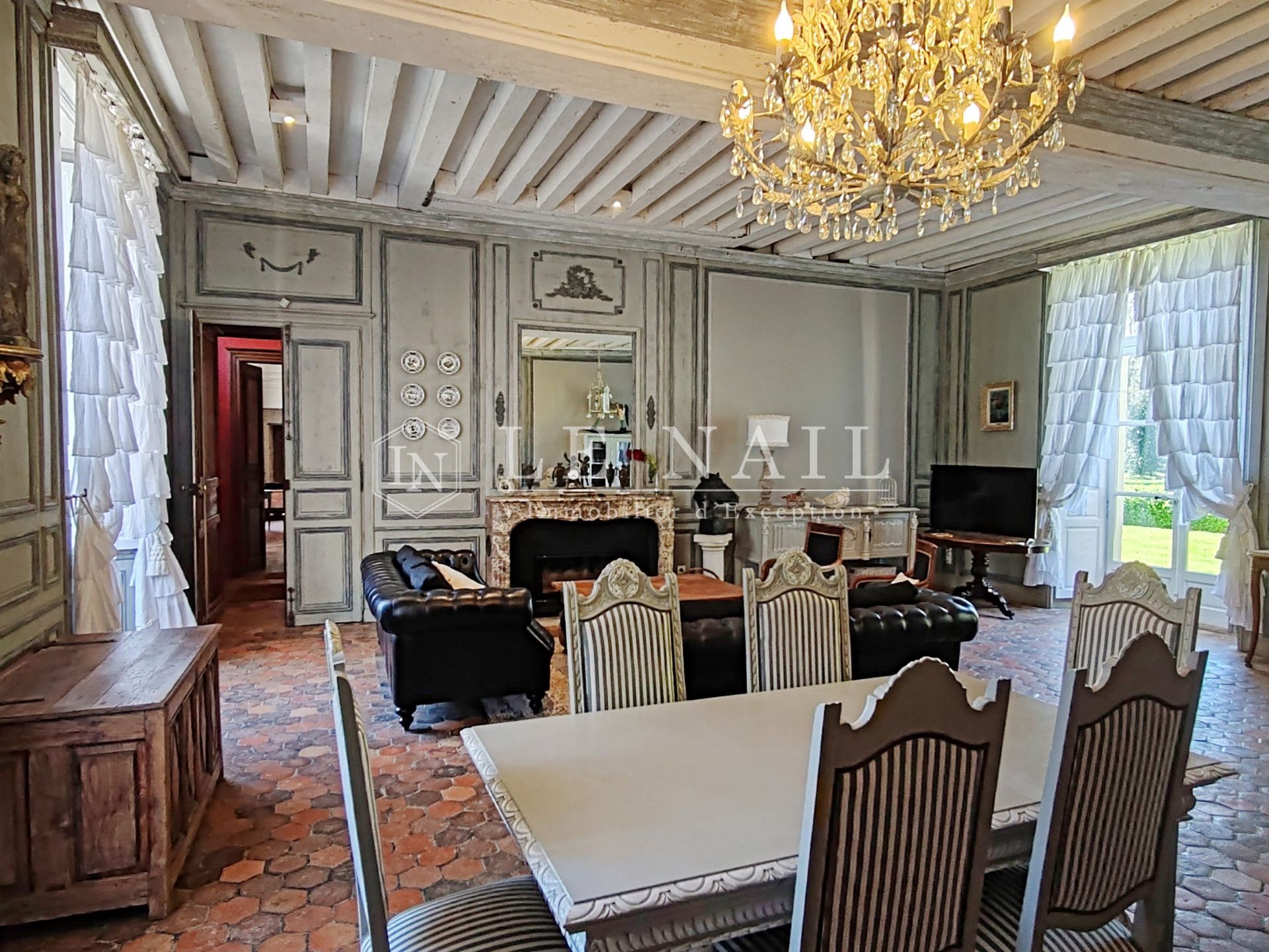 manor house 15 rooms for sale on BROU (28160)