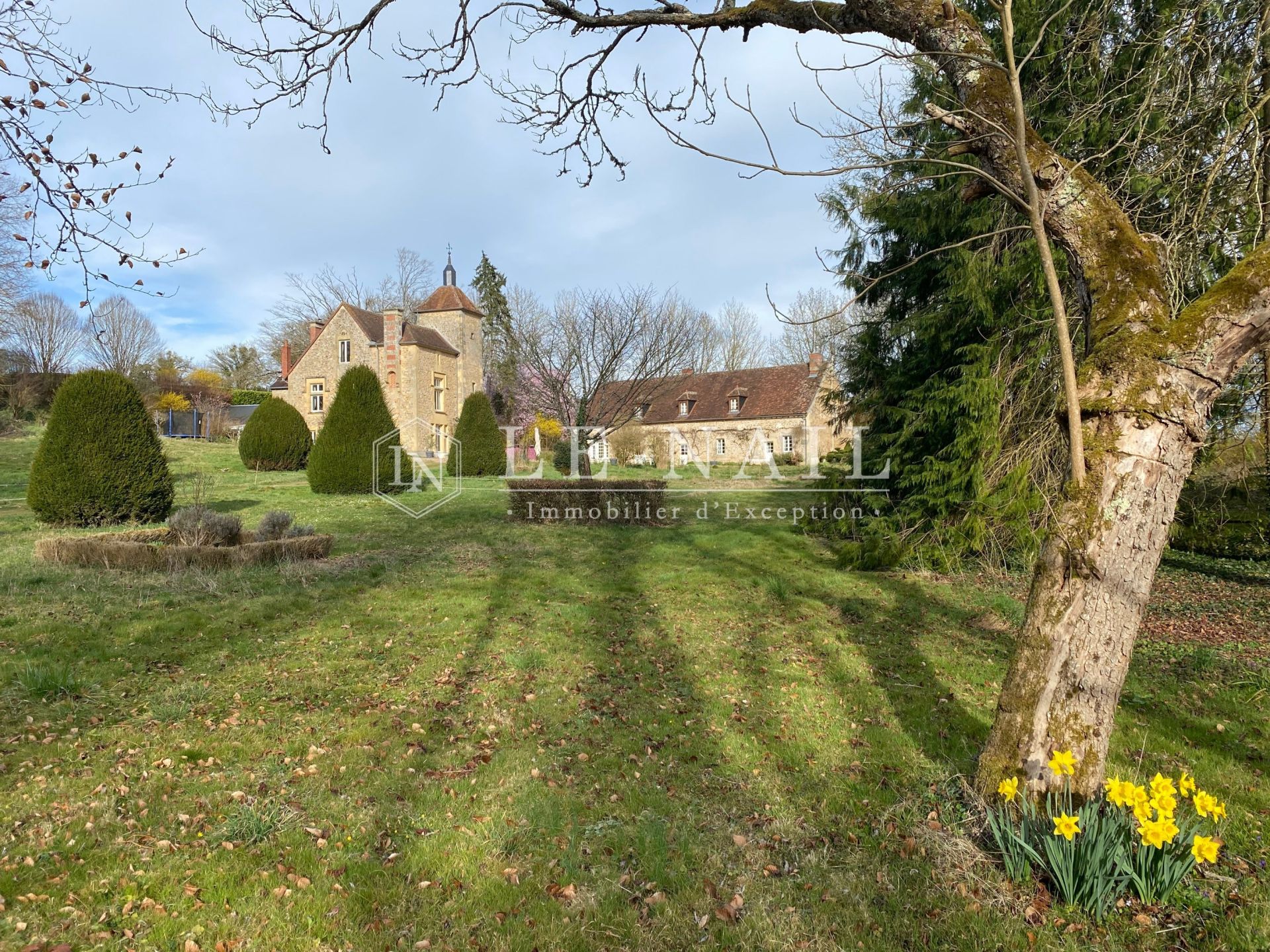 manoir 13 pièces en vente à NEVERS (58000)