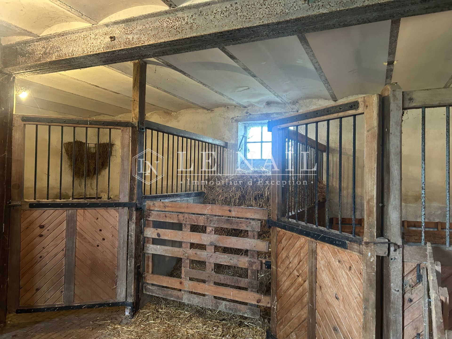 manoir 13 pièces en vente à NEVERS (58000)