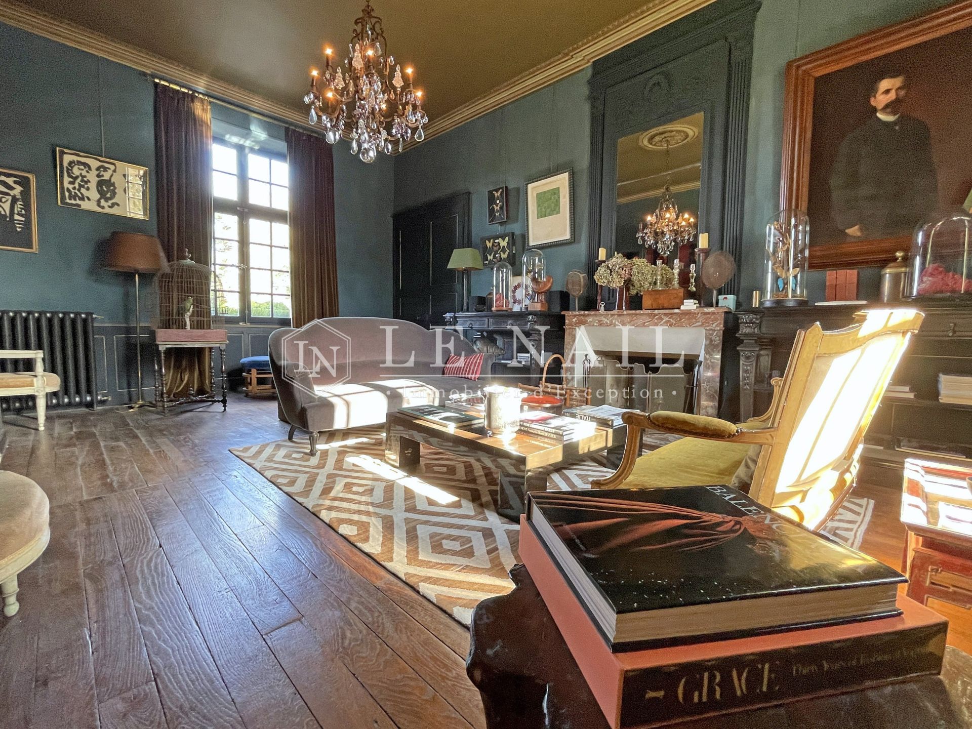 castle 23 rooms for sale on POITIERS (86000)