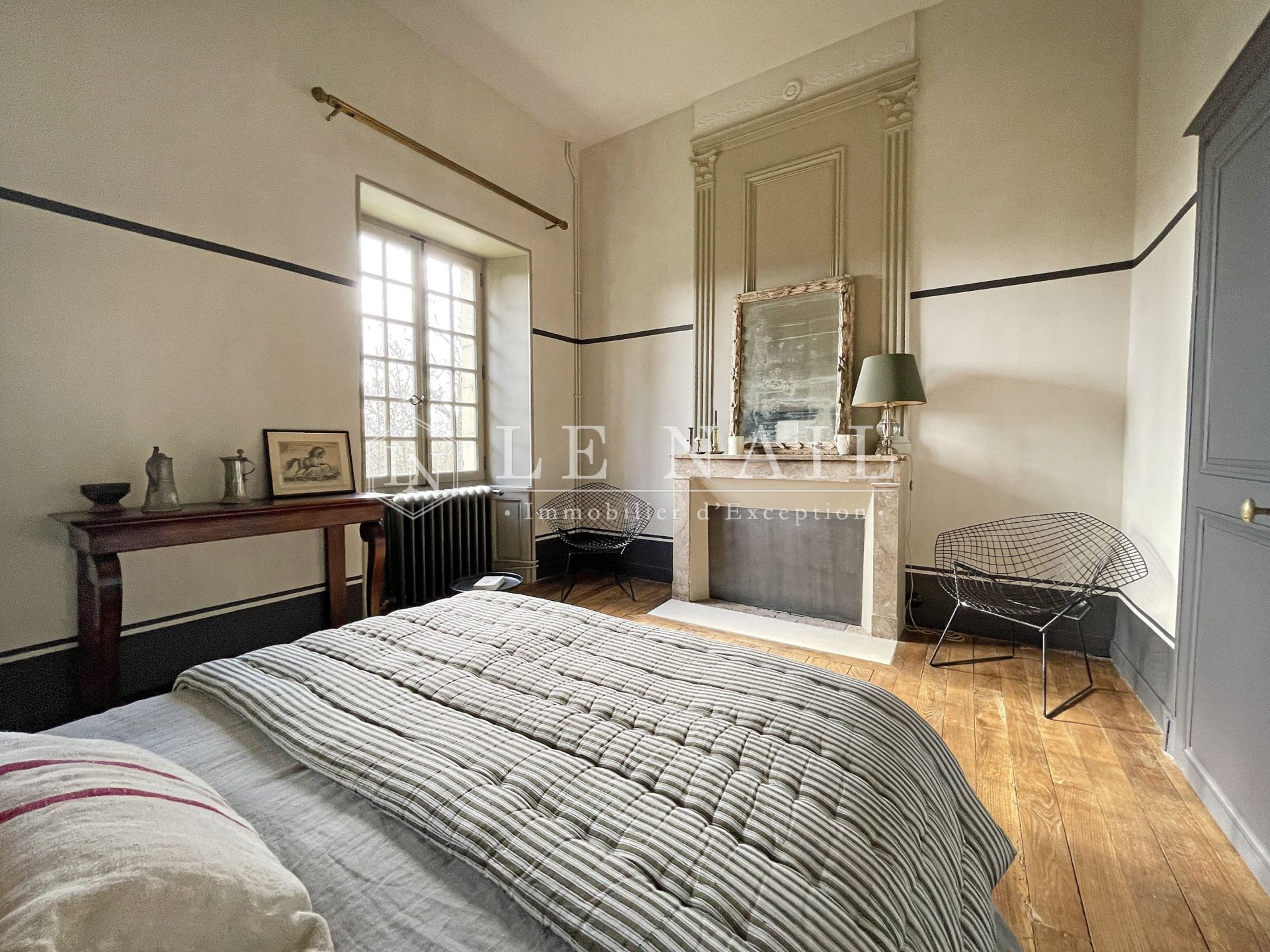 castle 23 rooms for sale on POITIERS (86000)