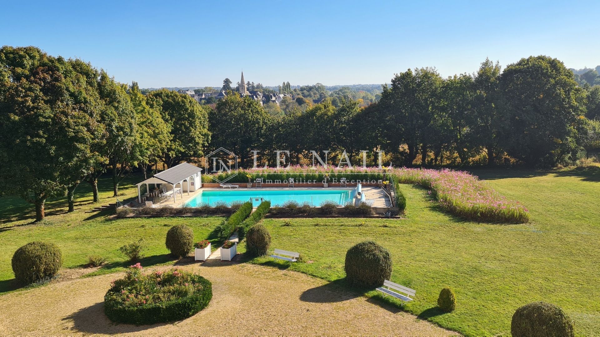 castle 32 rooms for sale on ANGERS (49000)