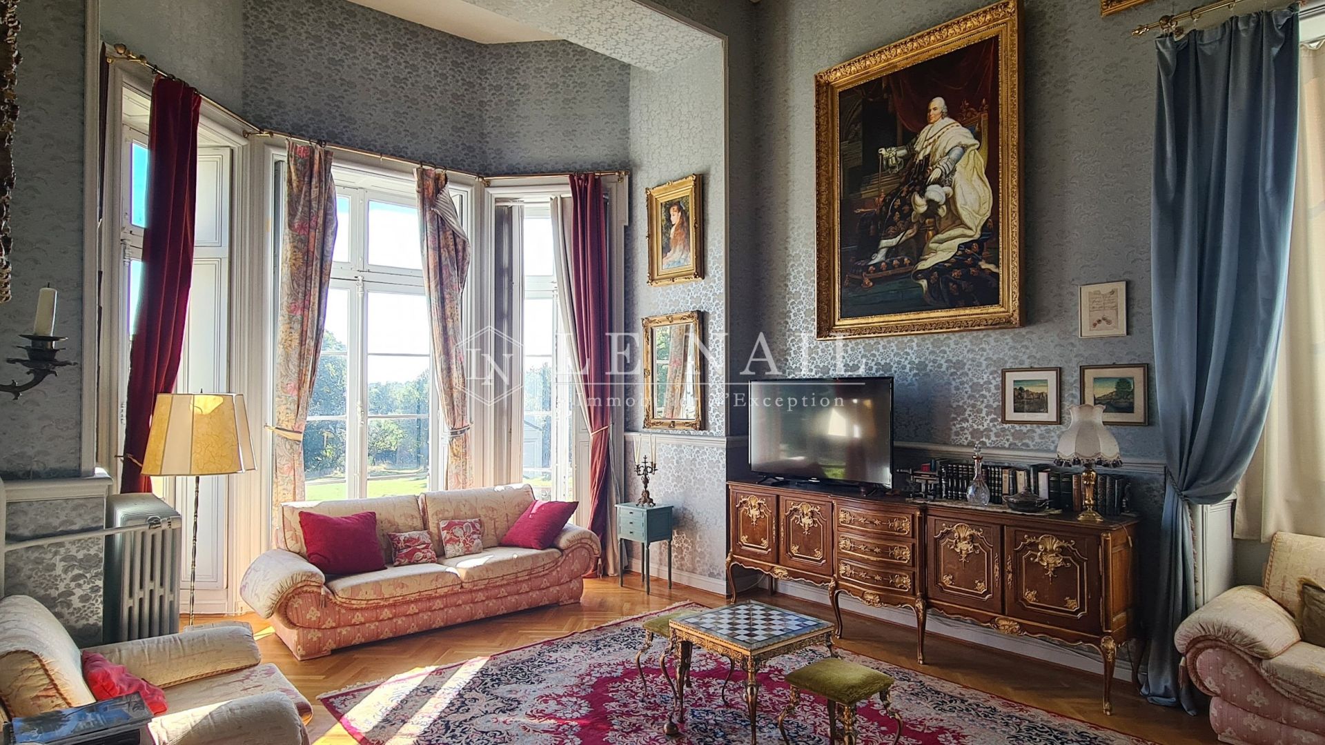 castle 32 rooms for sale on ANGERS (49000)