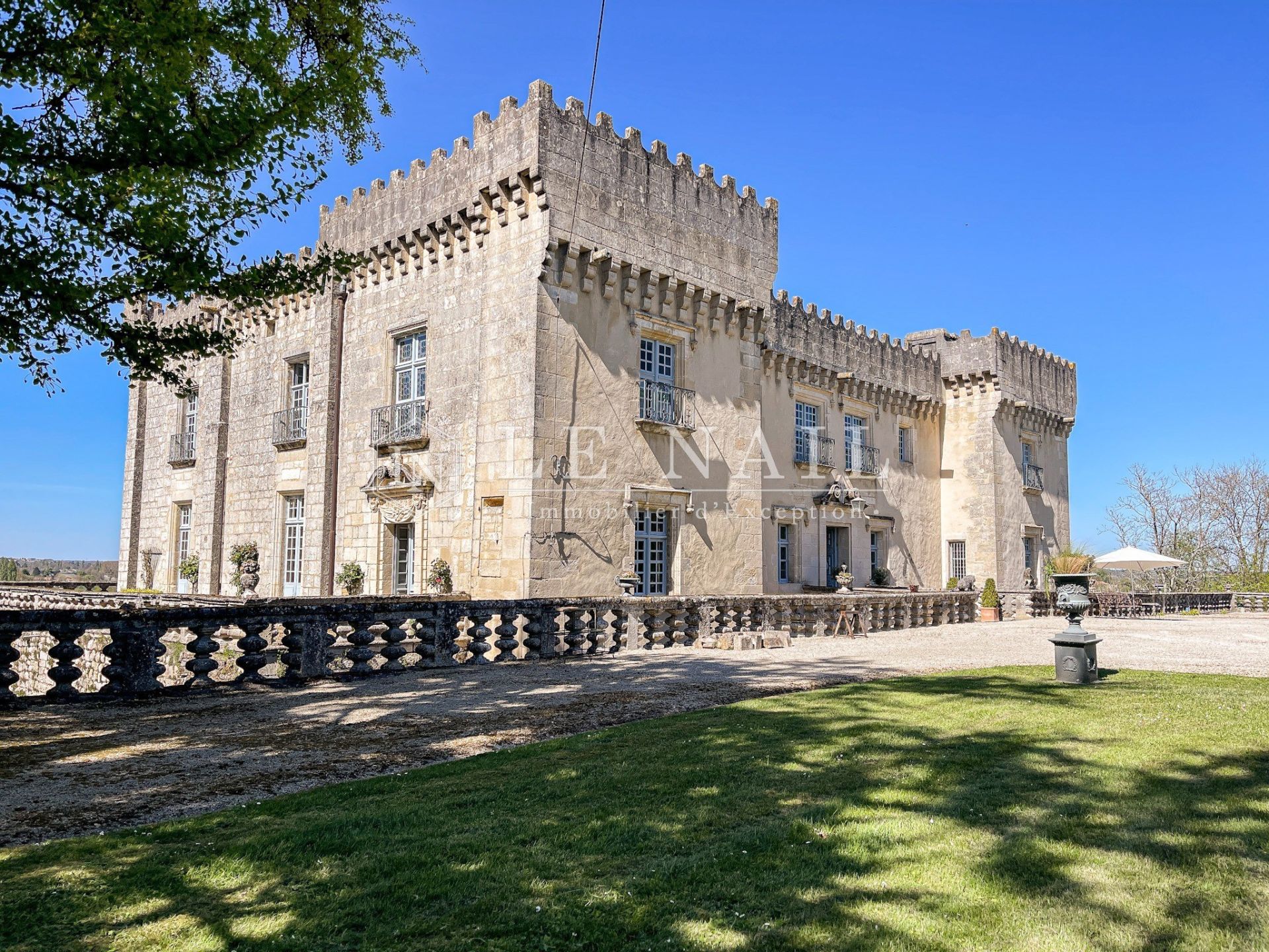 castle 11 rooms for sale on ANGOULEME (16000) - See details