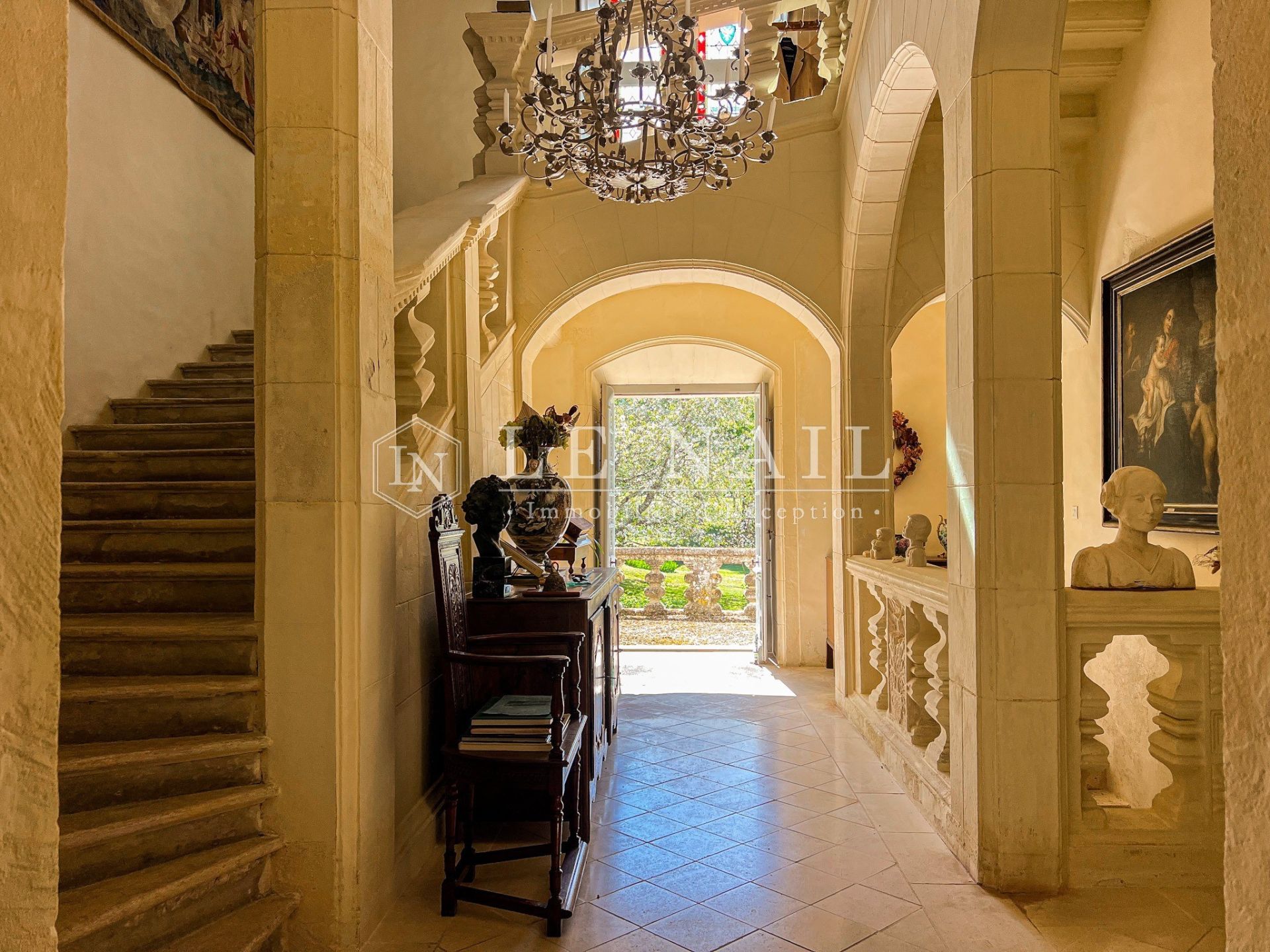 castle 11 rooms for sale on ANGOULEME (16000)