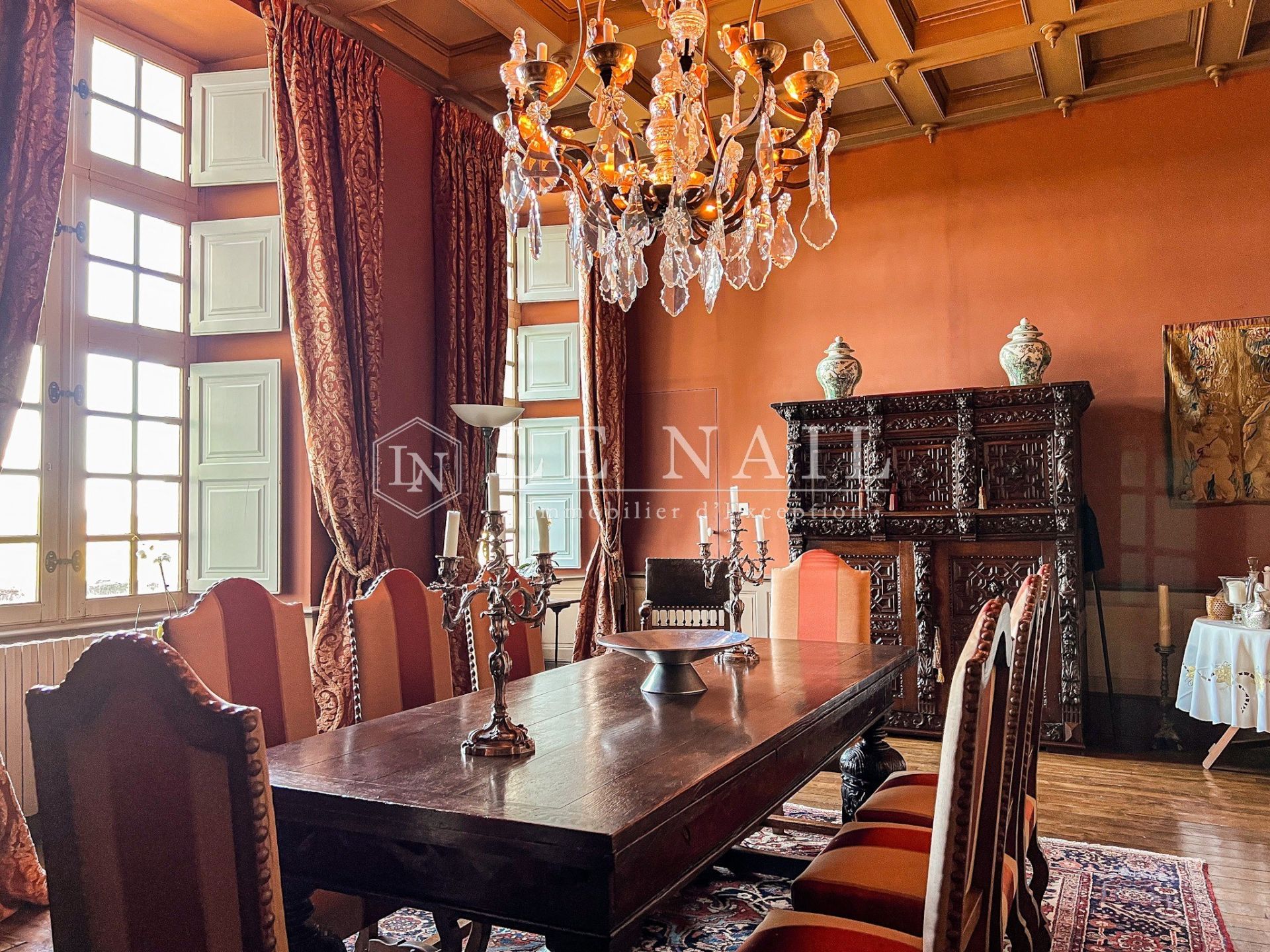 castle 11 rooms for sale on ANGOULEME (16000)