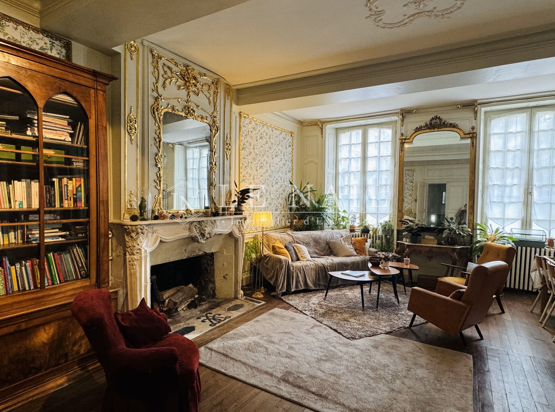 mansion (hôtel particulier) 8 rooms for sale on POITIERS (86000)