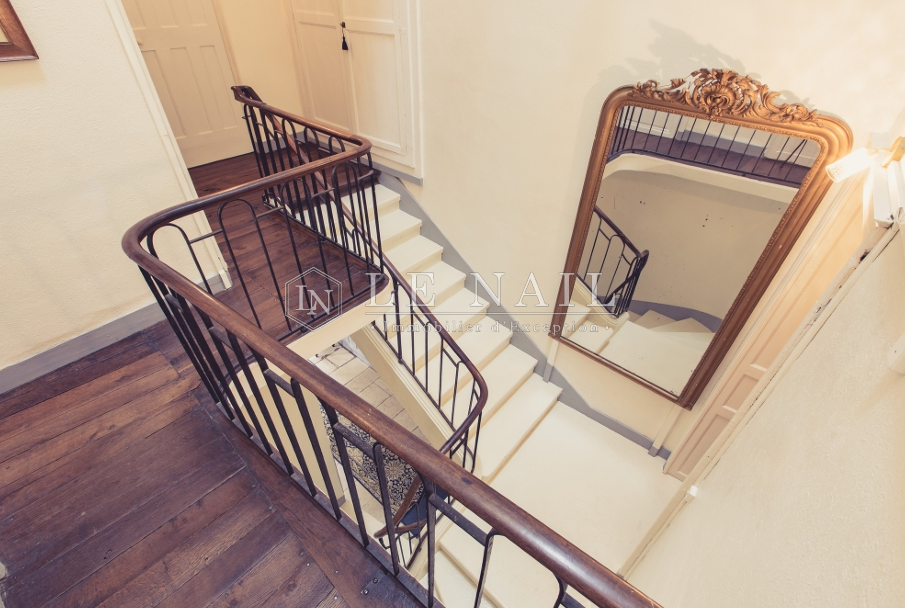 mansion (hôtel particulier) 8 rooms for sale on POITIERS (86000)