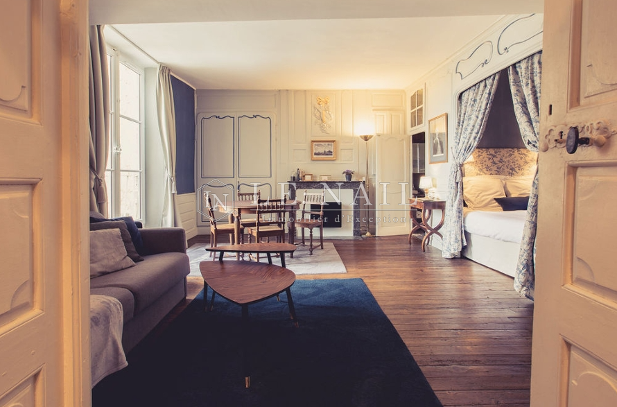 mansion (hôtel particulier) 8 rooms for sale on POITIERS (86000)
