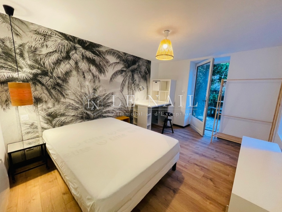 mansion (hôtel particulier) 8 rooms for sale on POITIERS (86000)