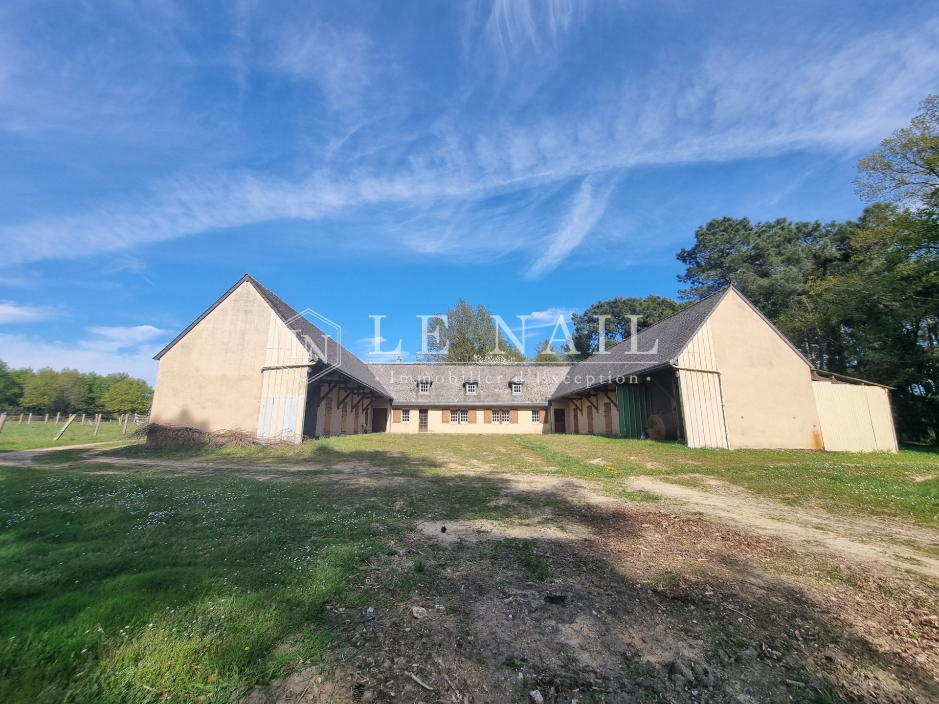 house 10 rooms for sale on TOURS (37000)
