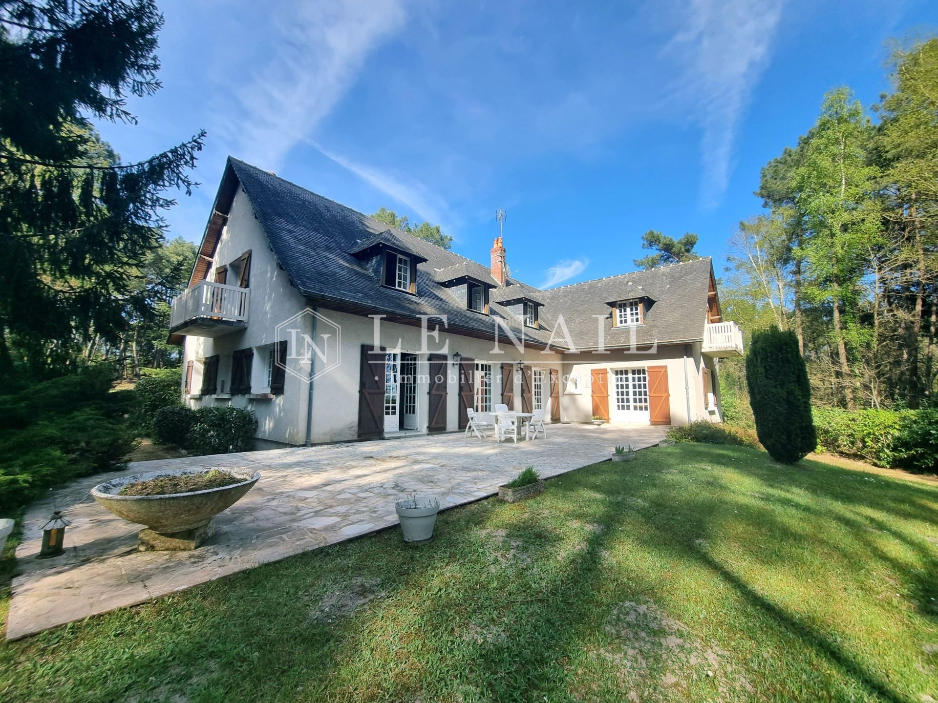 house 10 rooms for sale on TOURS (37000)