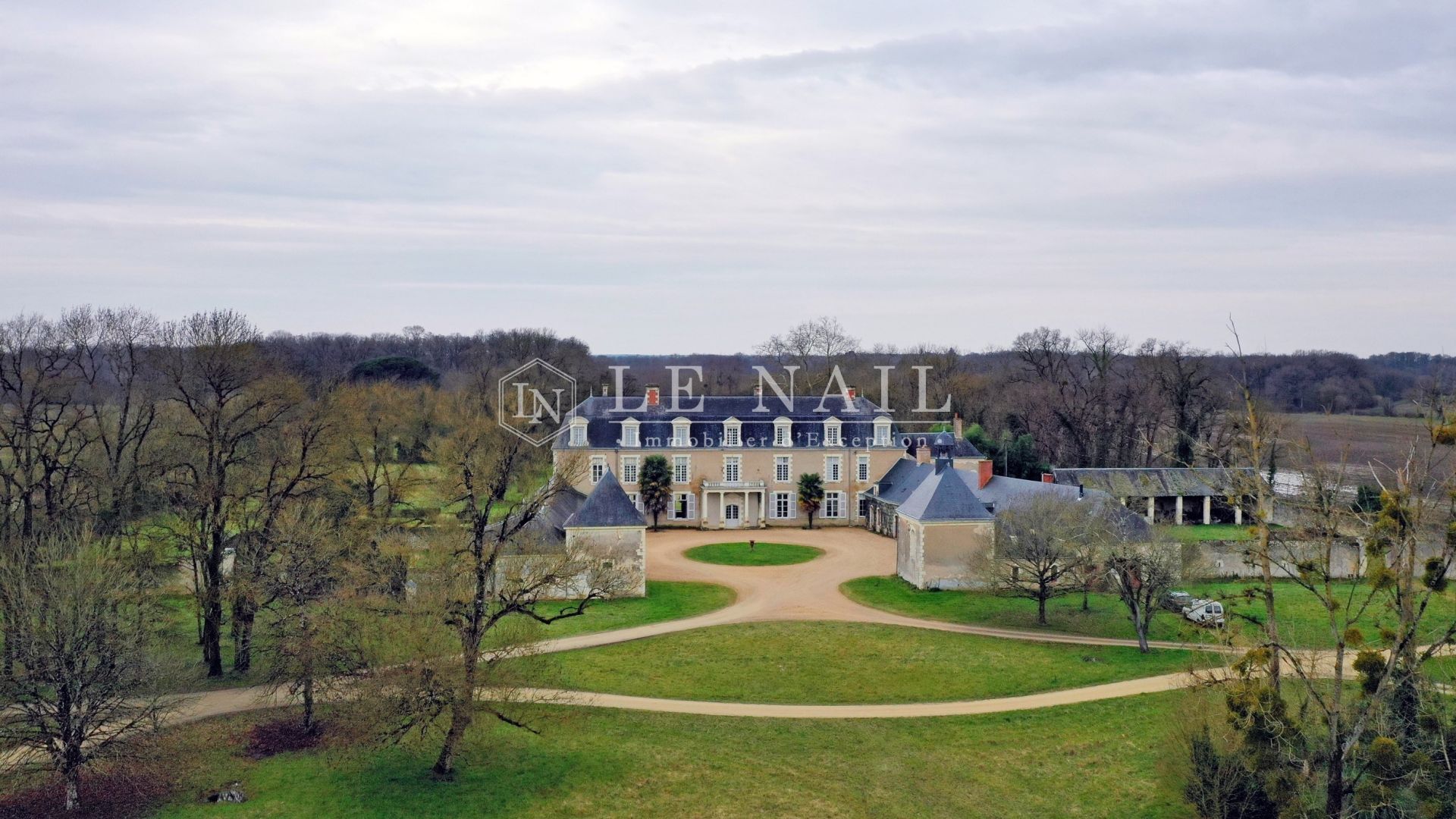 château 25 pièces en vente à BAUGE EN ANJOU (49150)