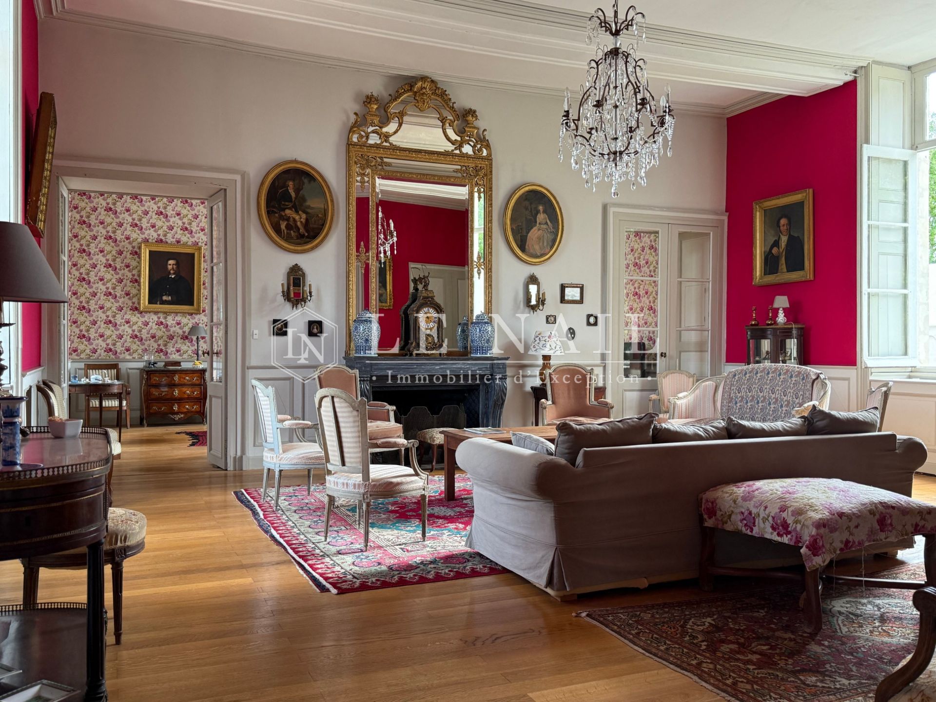 castle 25 rooms for sale on BAUGE EN ANJOU (49150)
