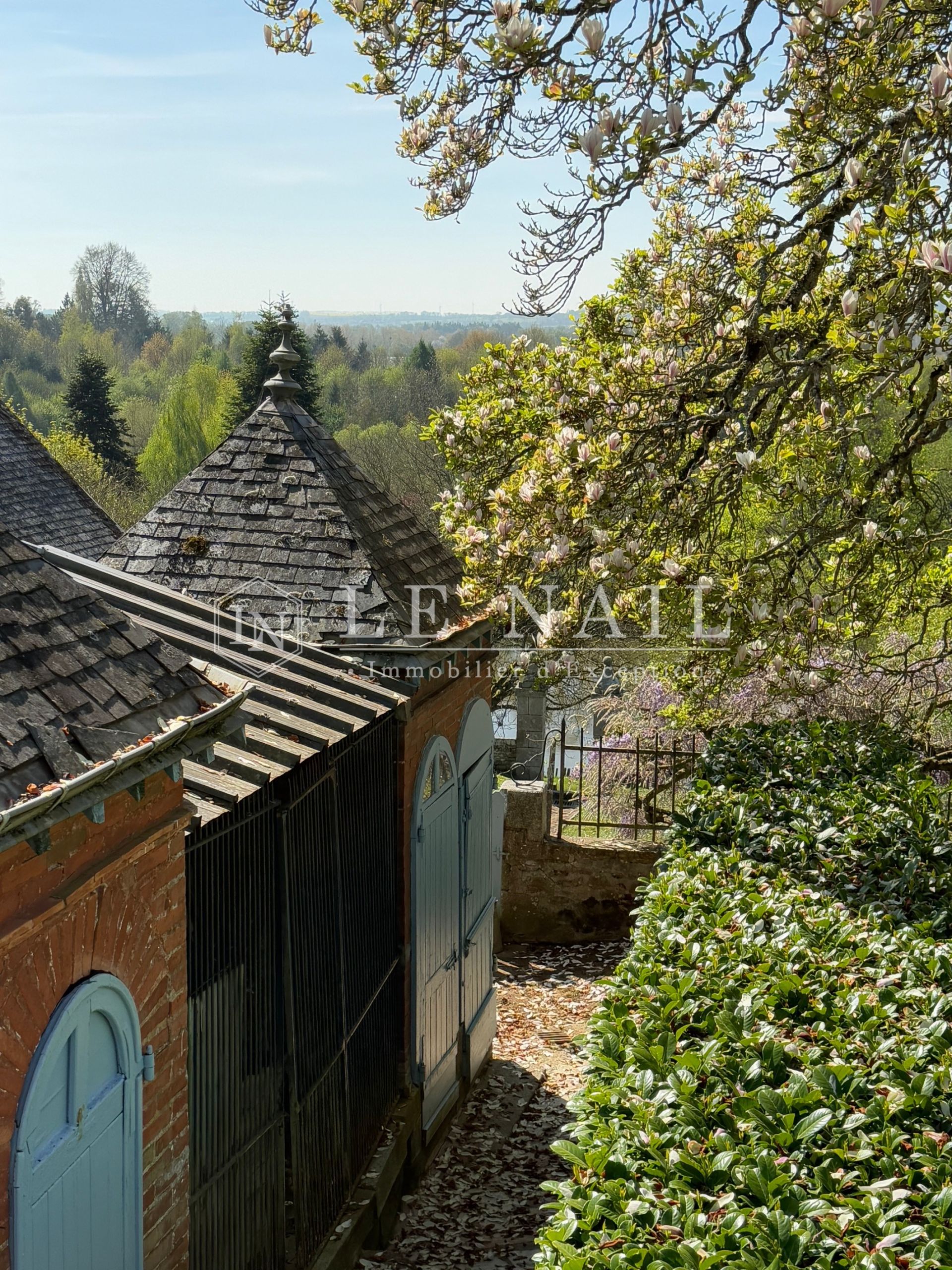 maison bourgeoise 11 pièces en vente à ERNEE (53500)