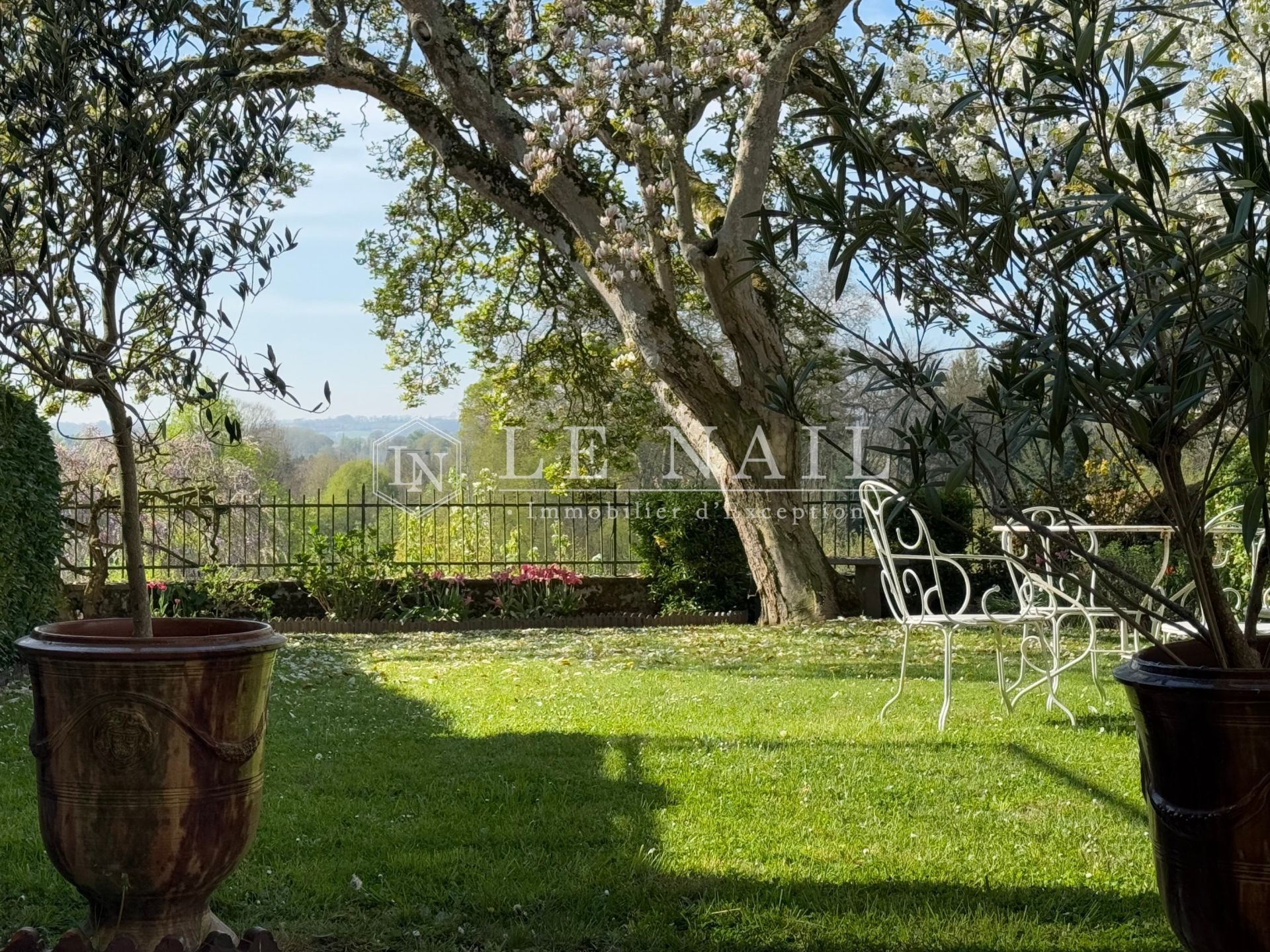 maison bourgeoise 11 pièces en vente à ERNEE (53500)