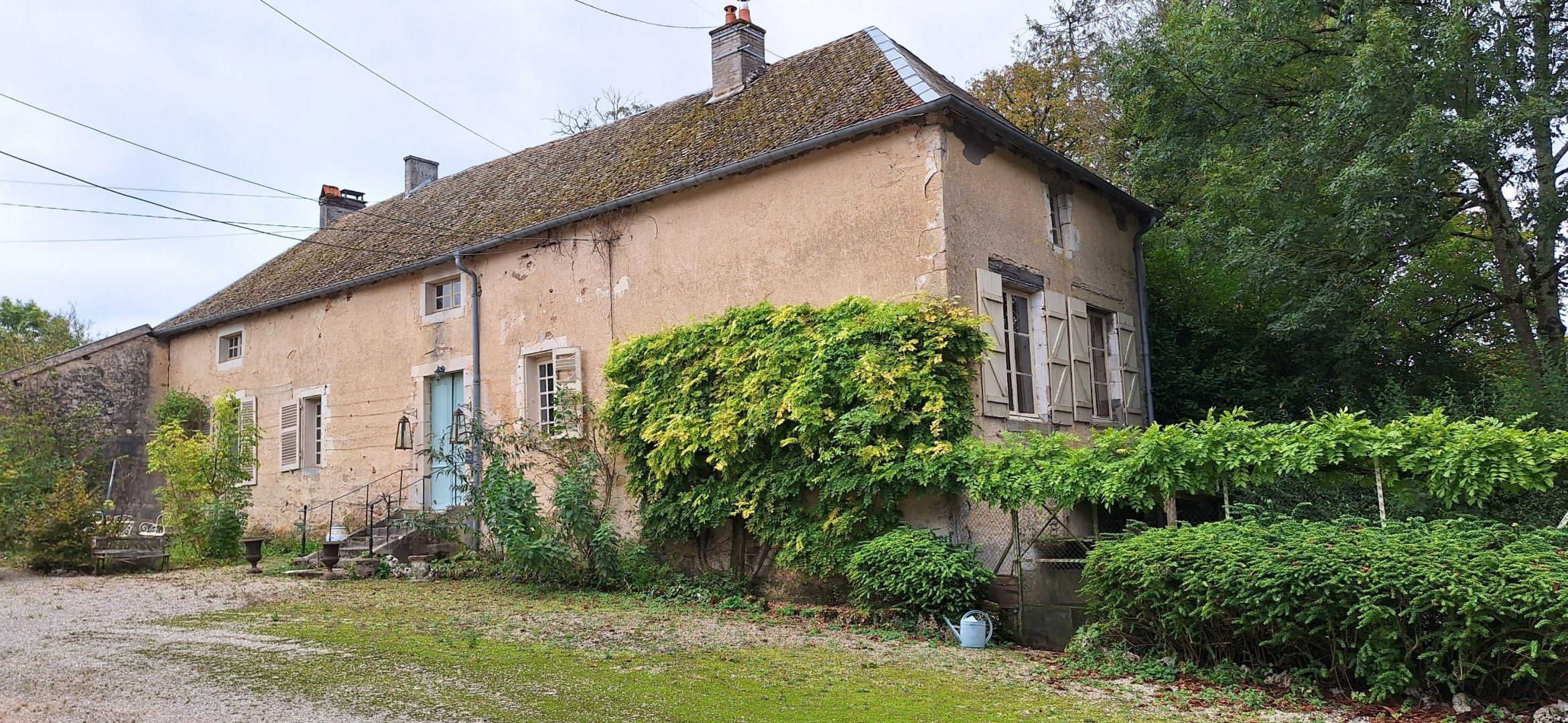 castle 36 rooms for sale on CHAUMONT (52000)