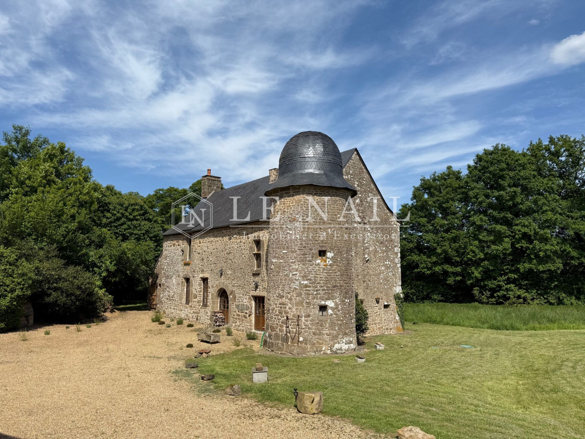 manor house 8 rooms for sale on MAYENNE (53100)