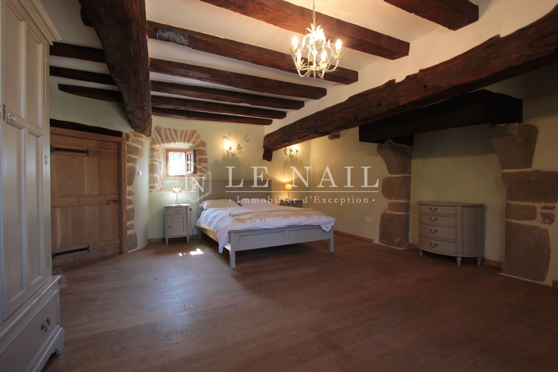 manoir 8 pièces en vente à MAYENNE (53100)