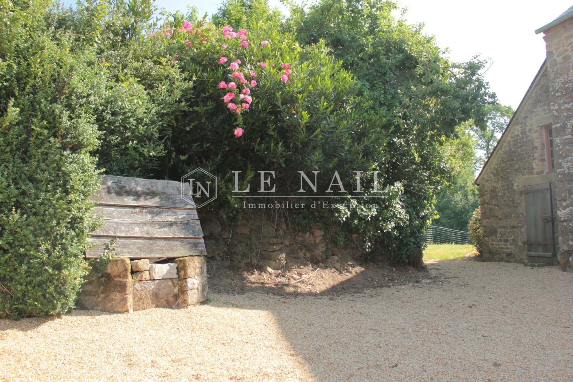 manoir 8 pièces en vente à MAYENNE (53100)