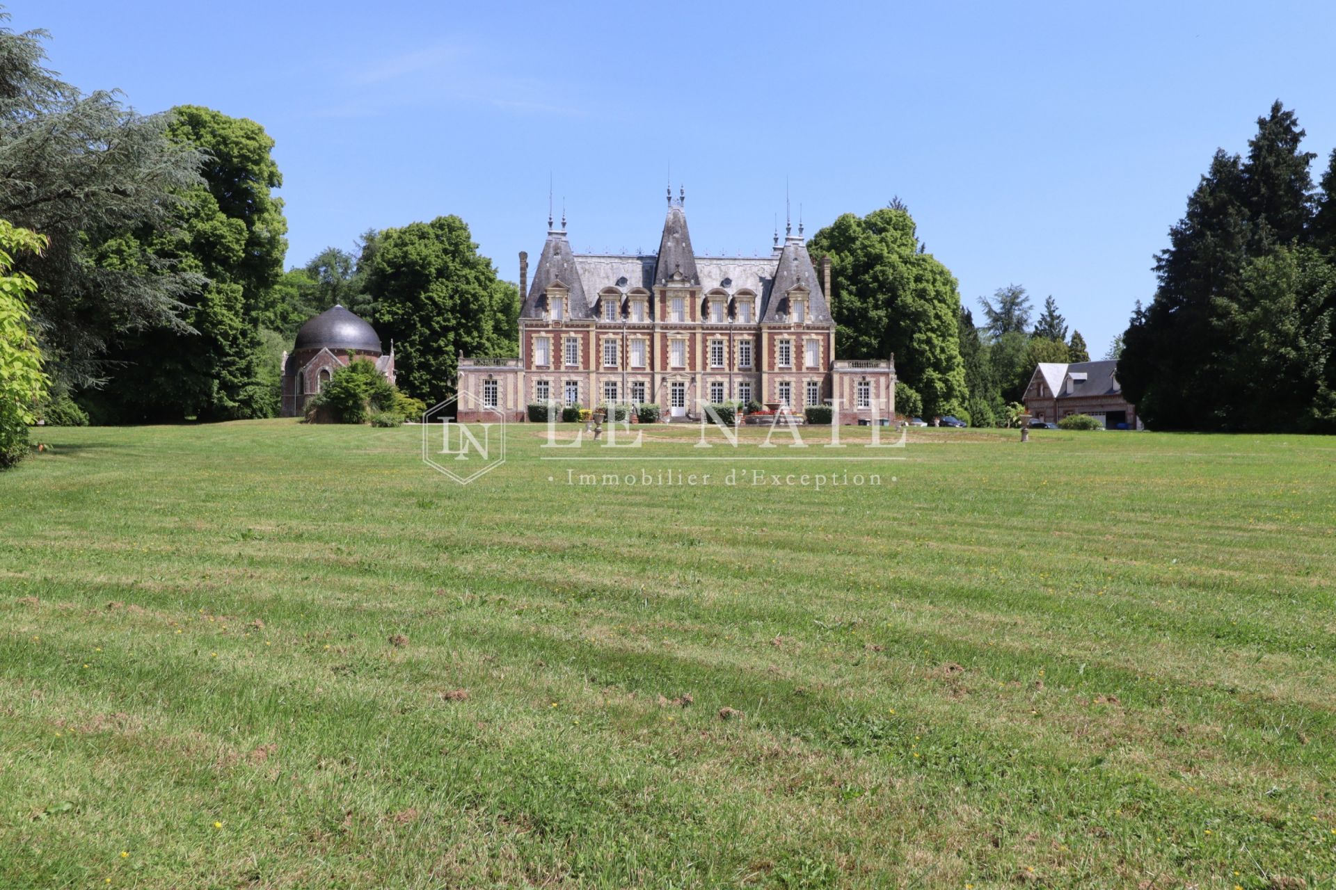 castle 13 rooms for sale on Rouen (76000)