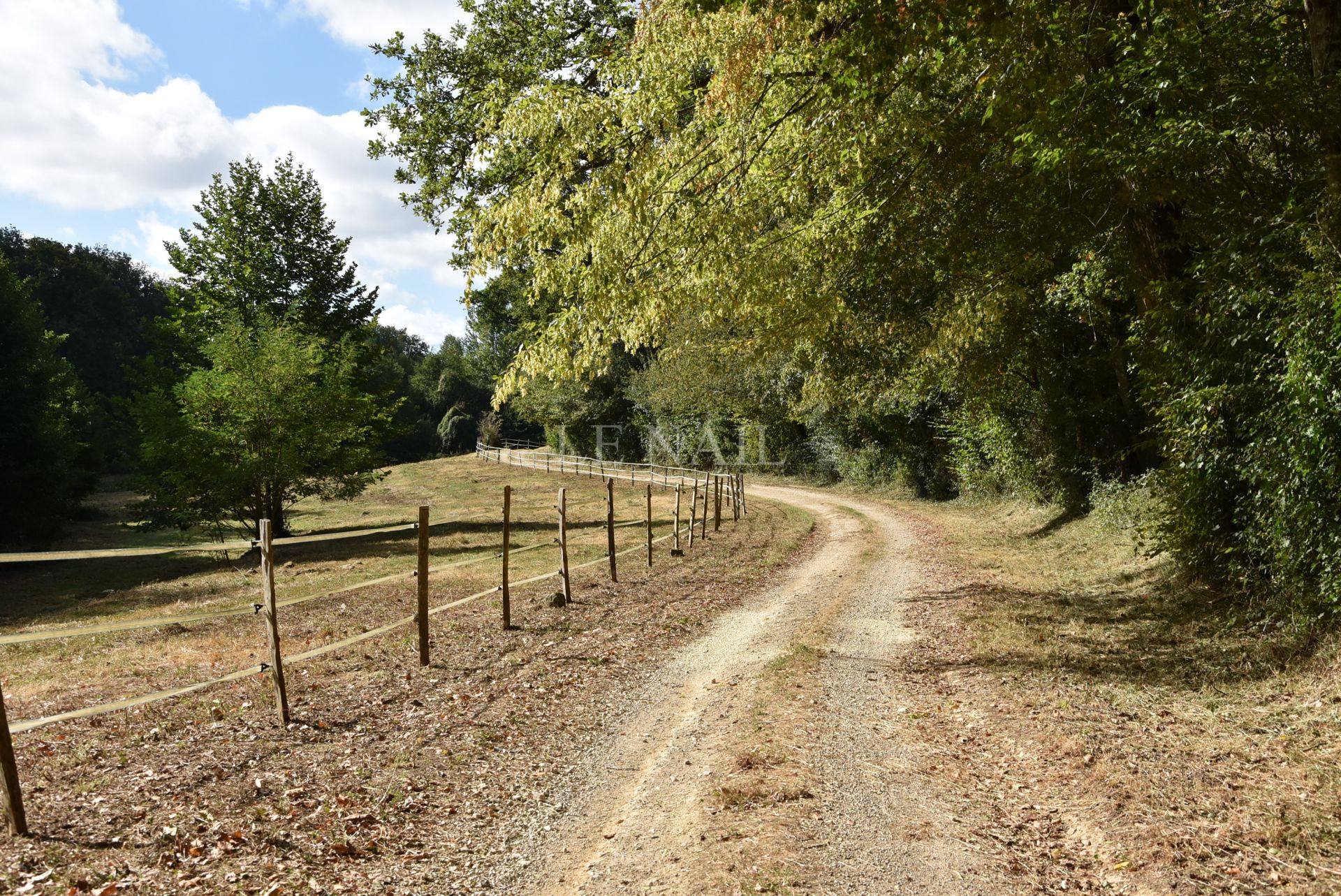 château 22 pièces en vente à POITIERS (86000)