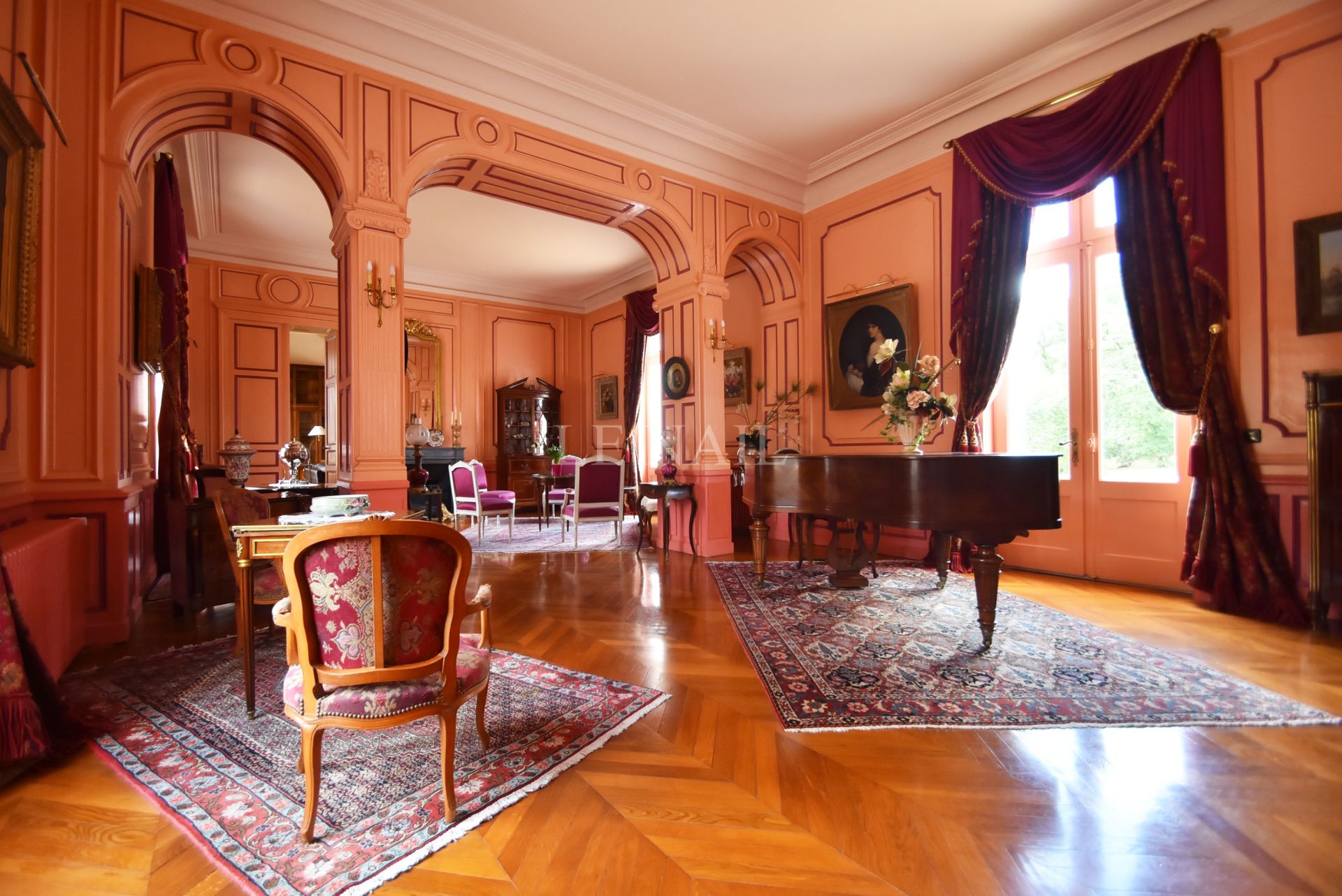 castle 22 rooms for sale on POITIERS (86000)