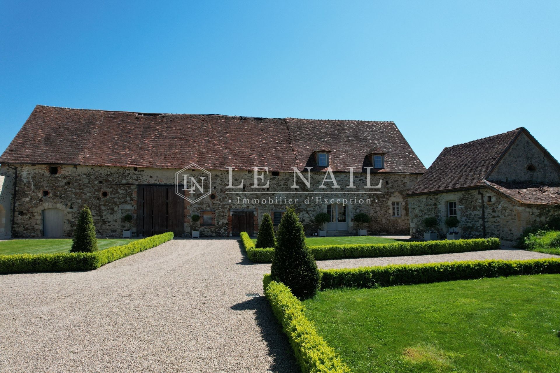 property 9 rooms for sale on ST POURCAIN SUR SIOULE (03500)