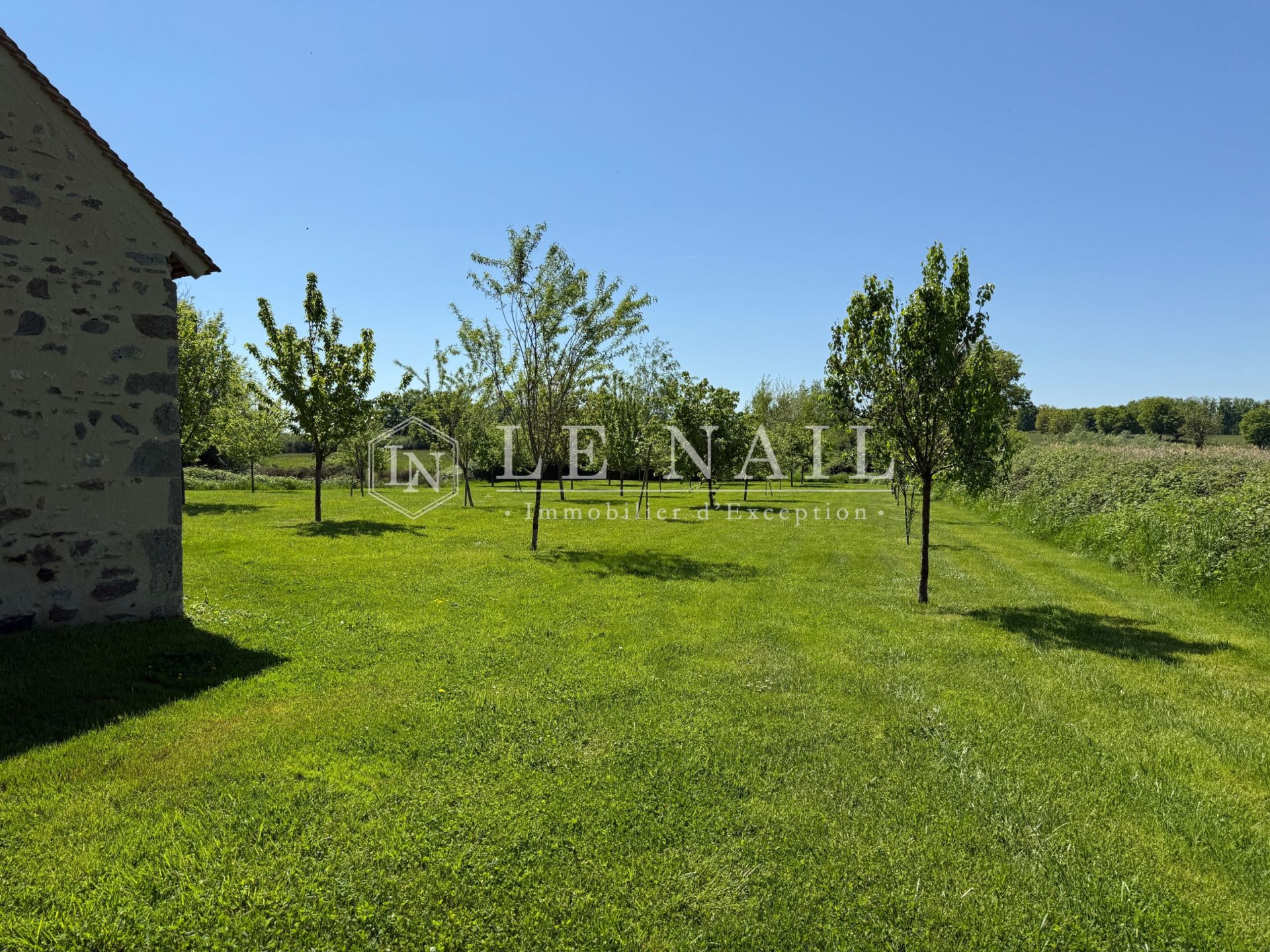 manoir 9 pièces en vente à ST POURCAIN SUR SIOULE (03500)