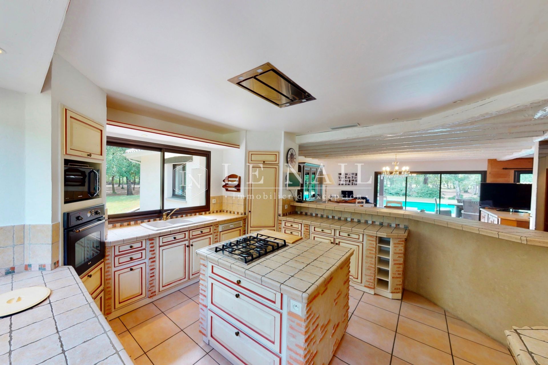 property 9 rooms for sale on ARCACHON (33120)