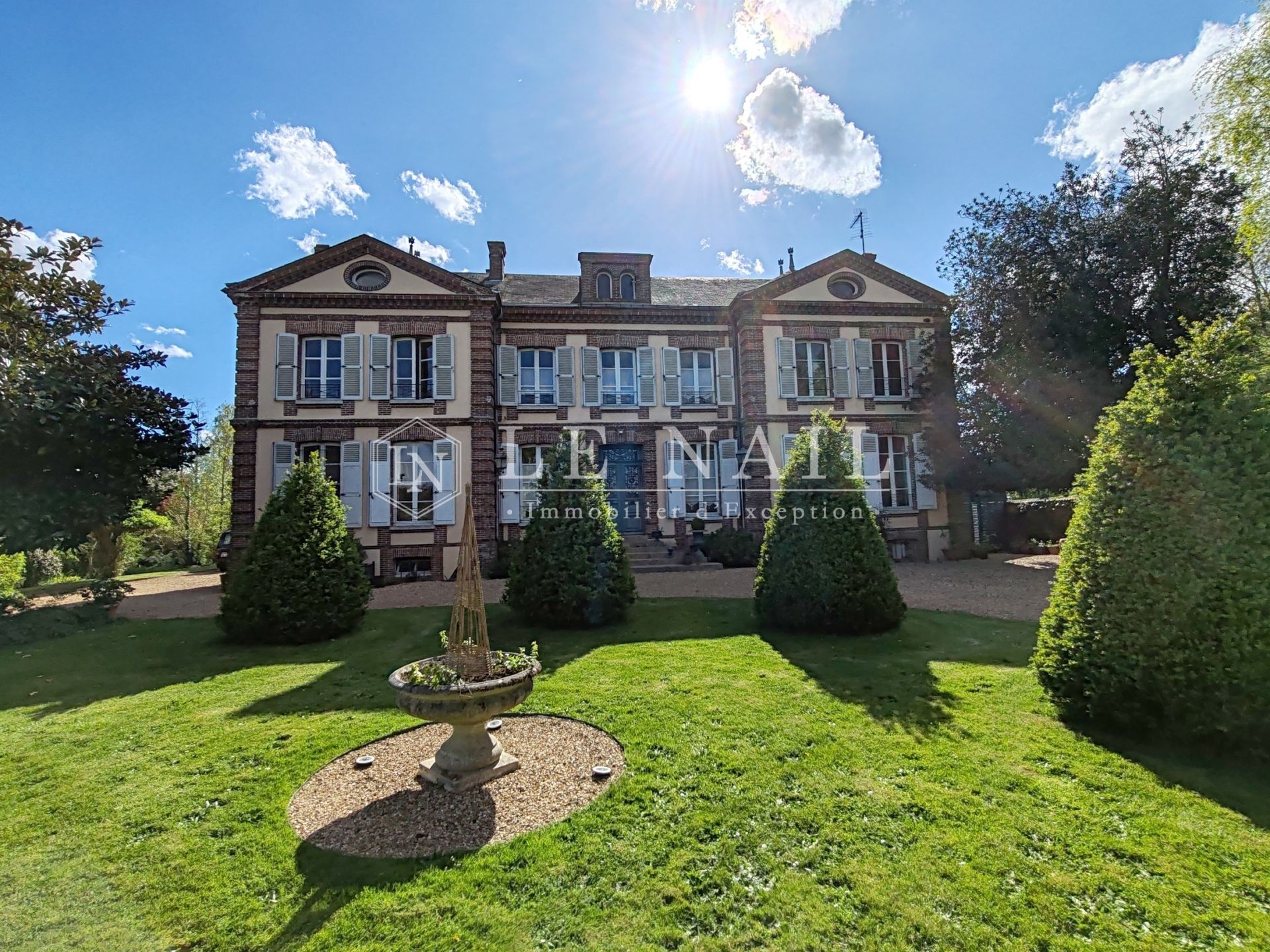 mansion 11 rooms for sale on THIMERT GATELLES (28170)