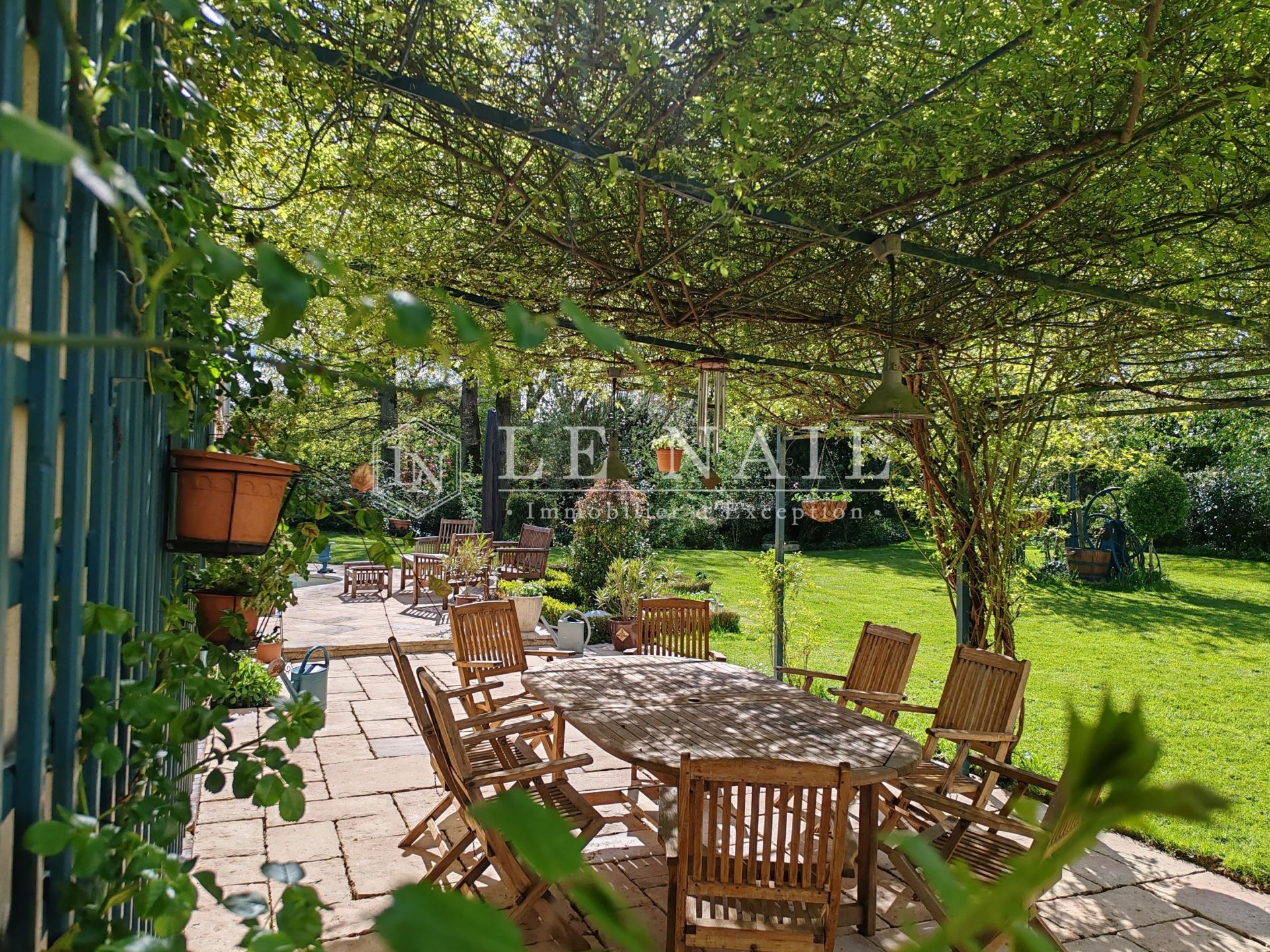 mansion 11 rooms for sale on THIMERT GATELLES (28170)