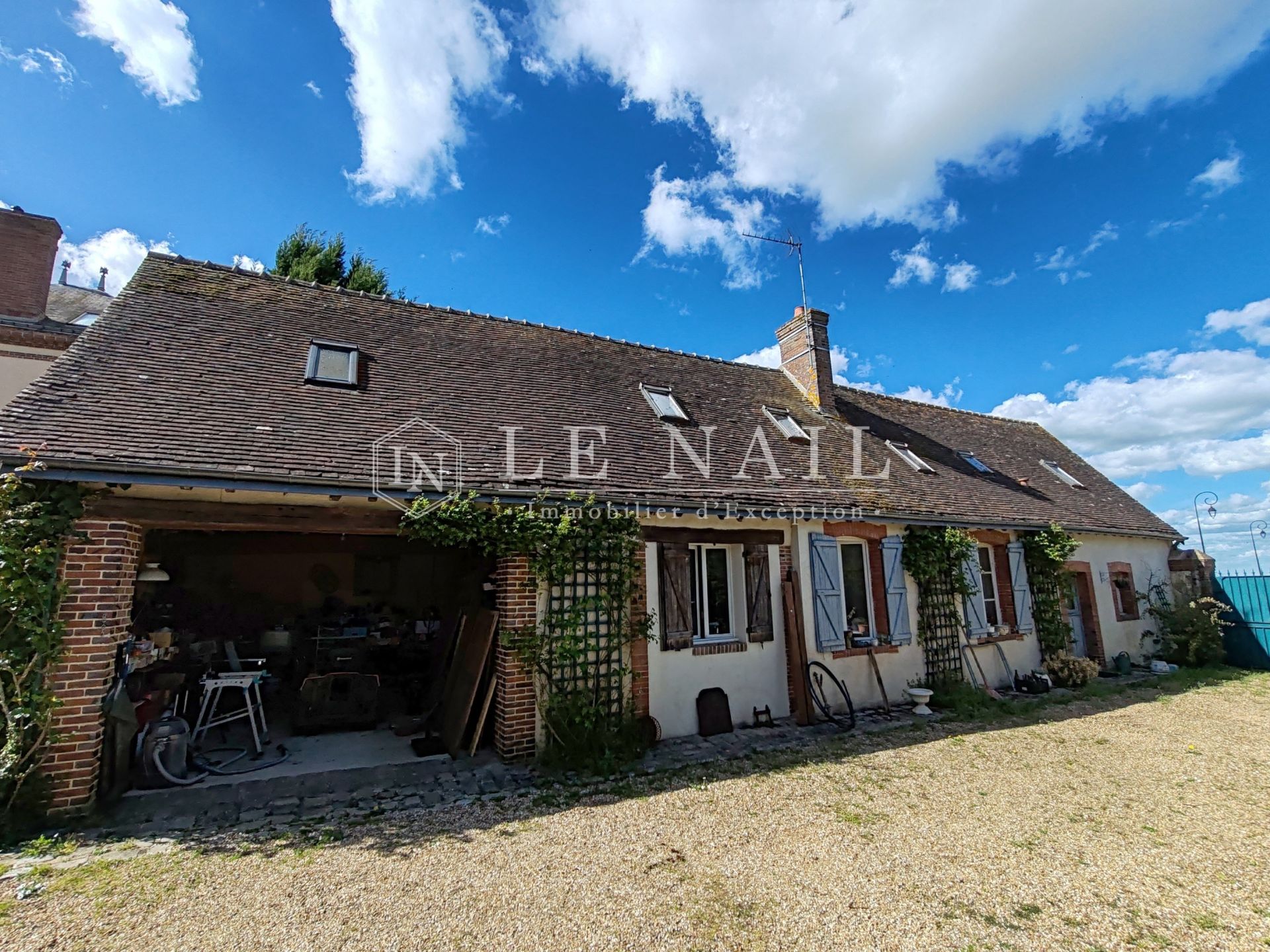 mansion 11 rooms for sale on THIMERT GATELLES (28170)